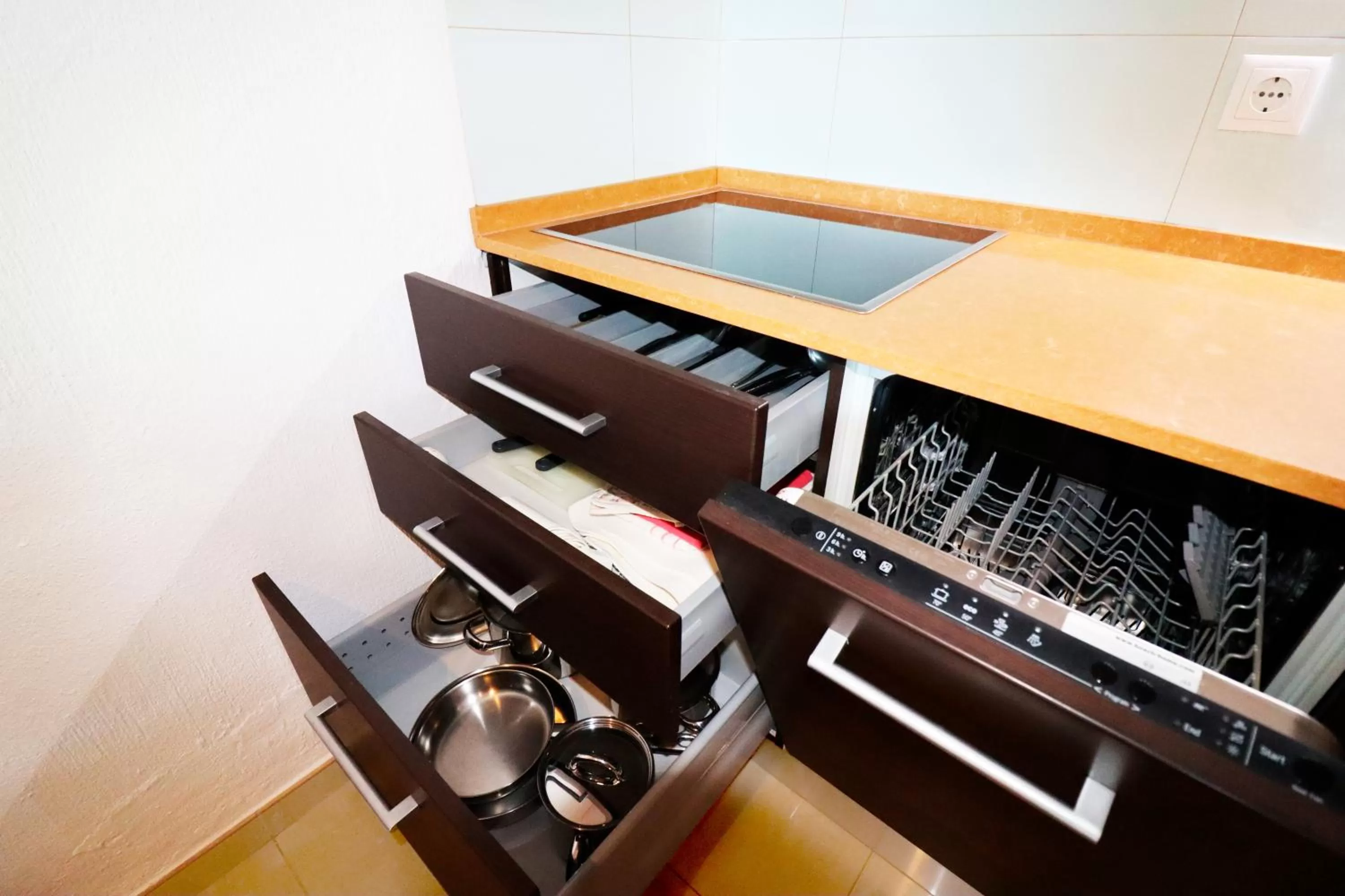 Kitchen or kitchenette, Kitchen/Kitchenette in Bellavista Jardim By BeGuest