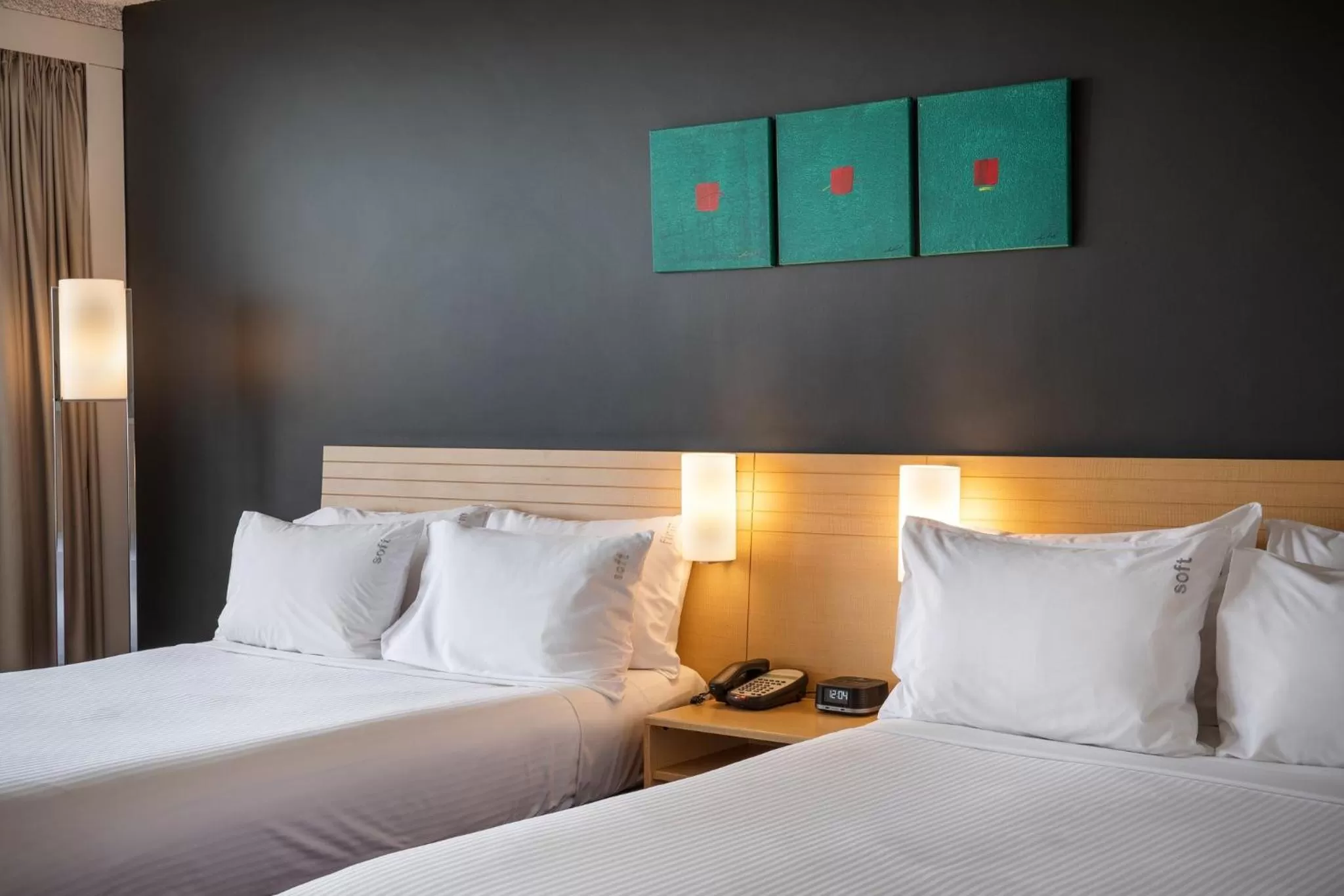 Photo of the whole room, Bed in Holiday Inn Melbourne Airport by IHG