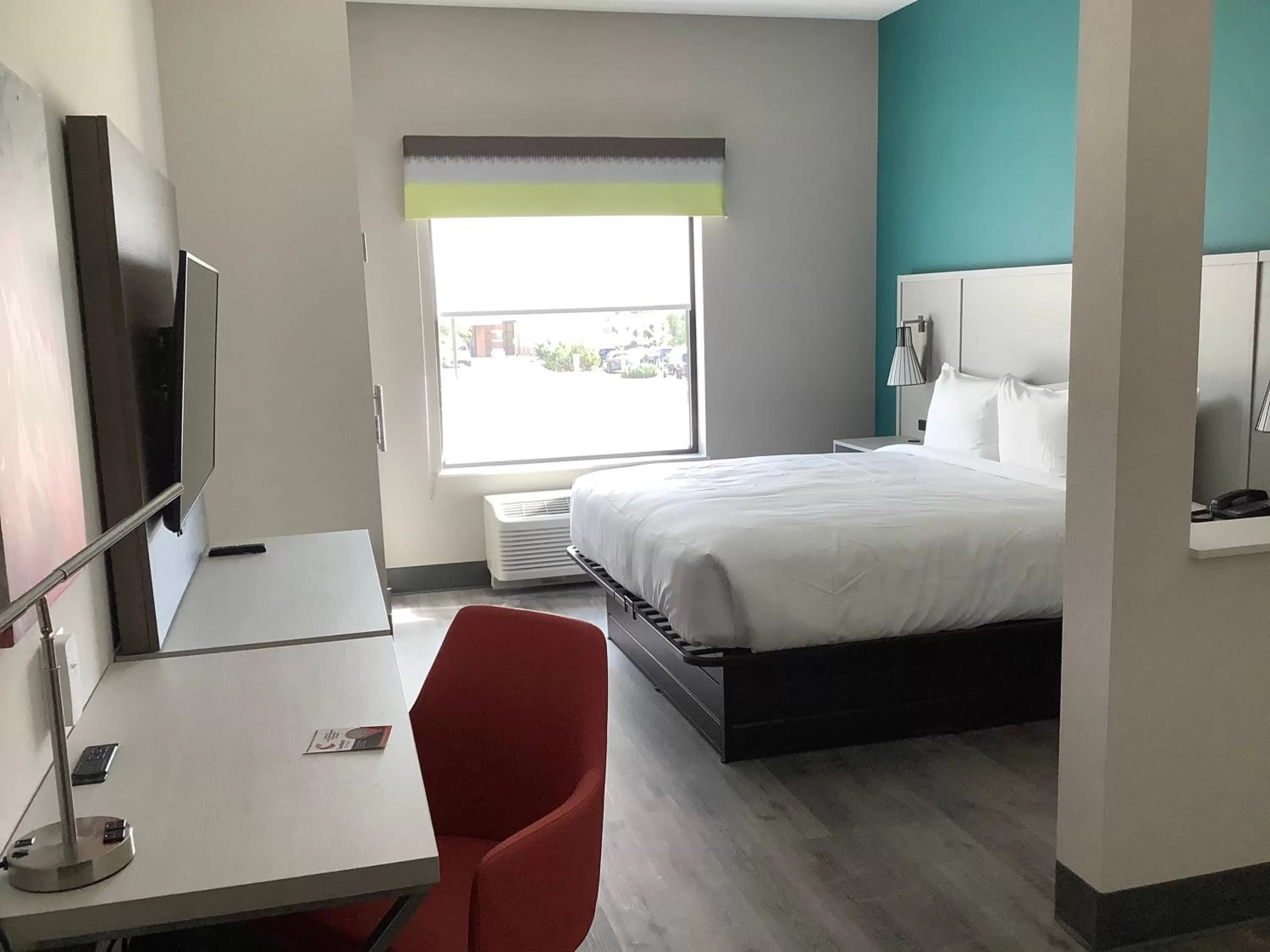 Bed in Comfort Suites Colorado Springs East - Medical Center Area