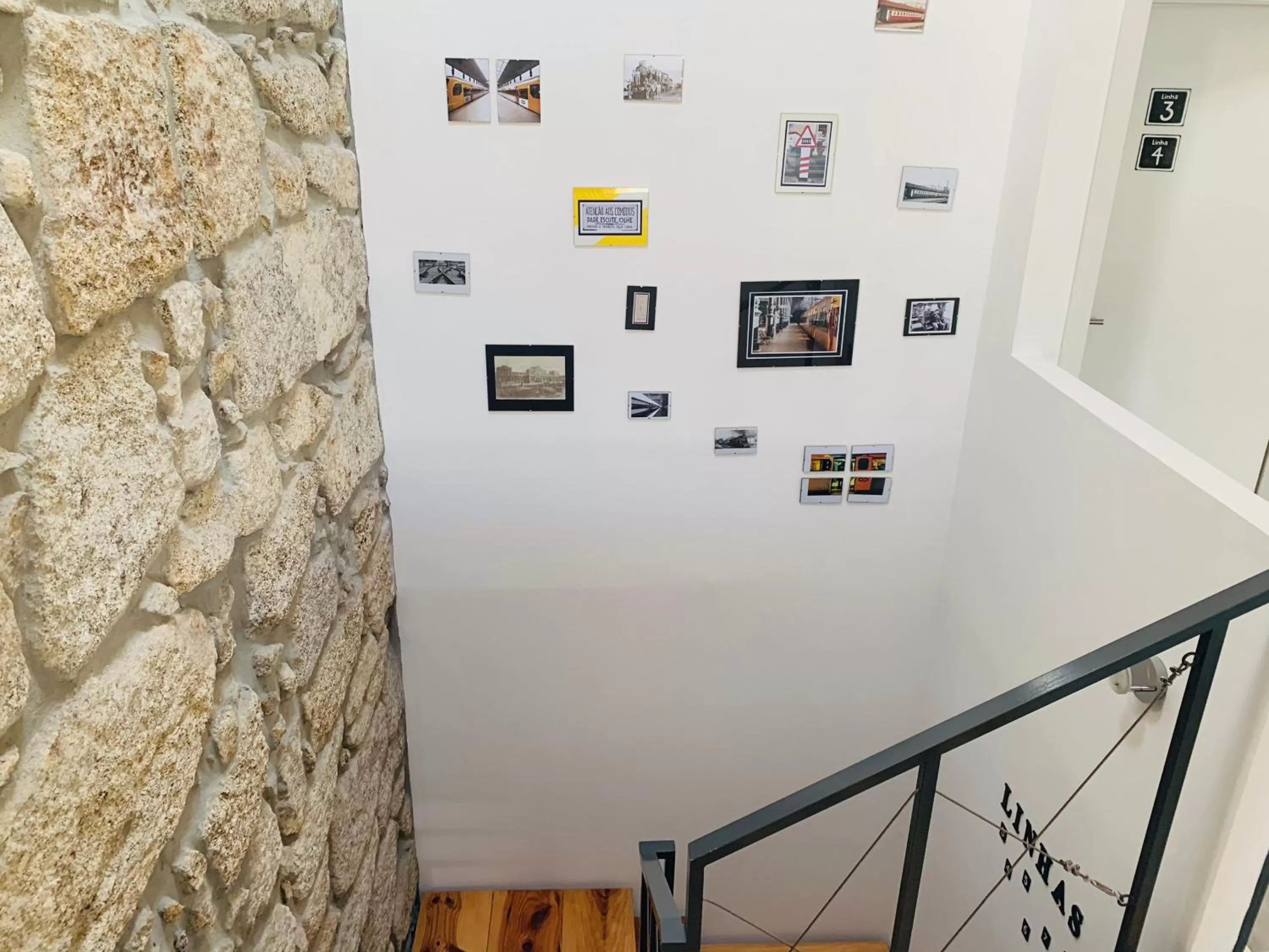 Decorative detail in Campanhã Boutique Station