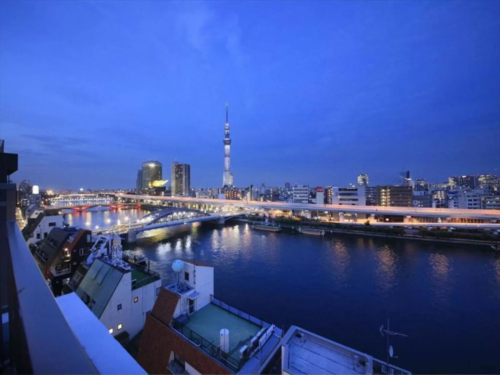 City view in Asakusa Hotel Hatago