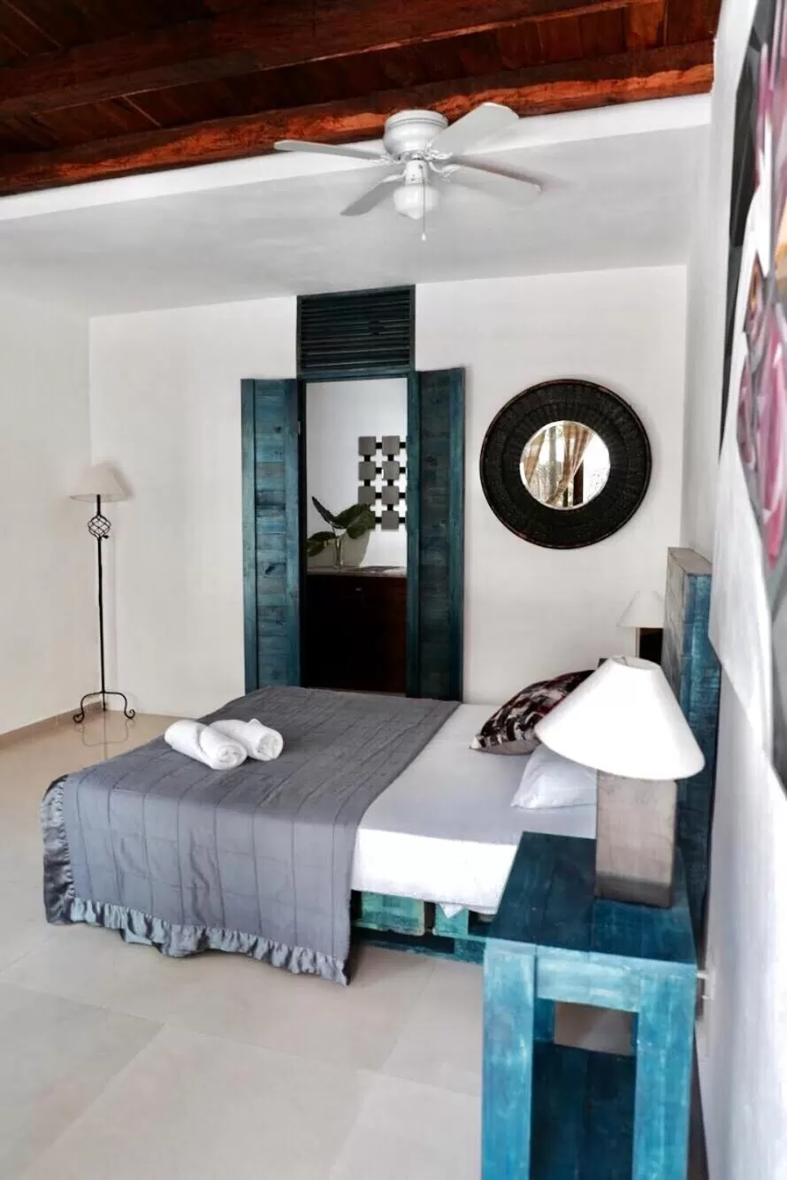 Photo of the whole room, Bed in Residencia Gorila