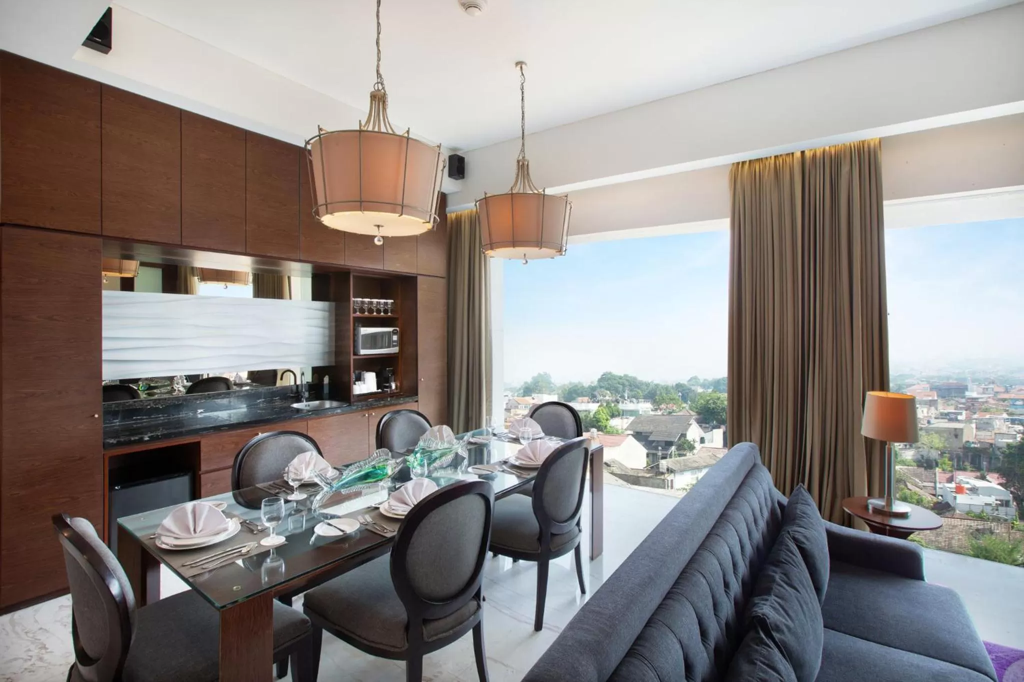 Photo of the whole room in Holiday Inn Bandung Pasteur by IHG