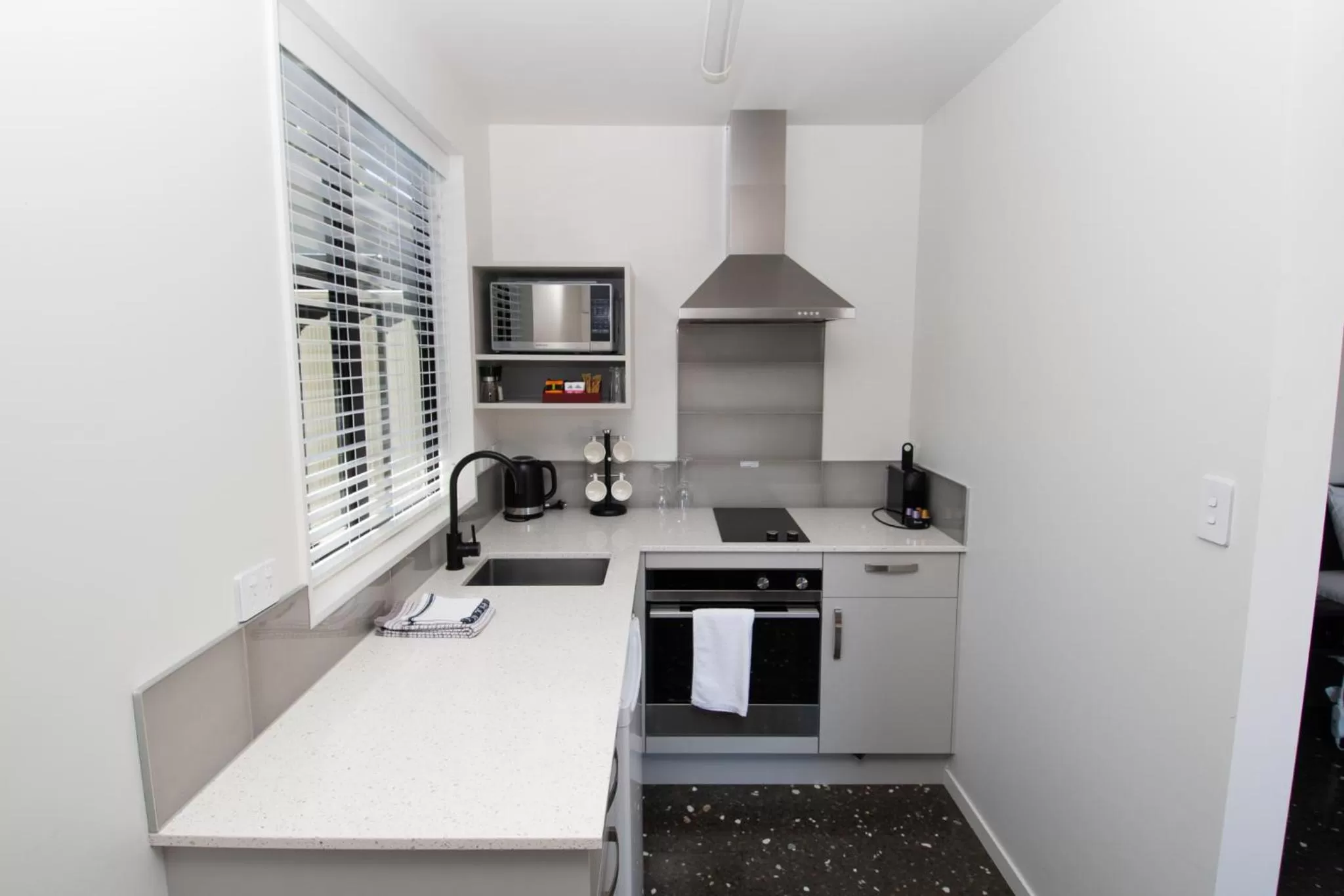 Kitchen or kitchenette in Middle Park Motel