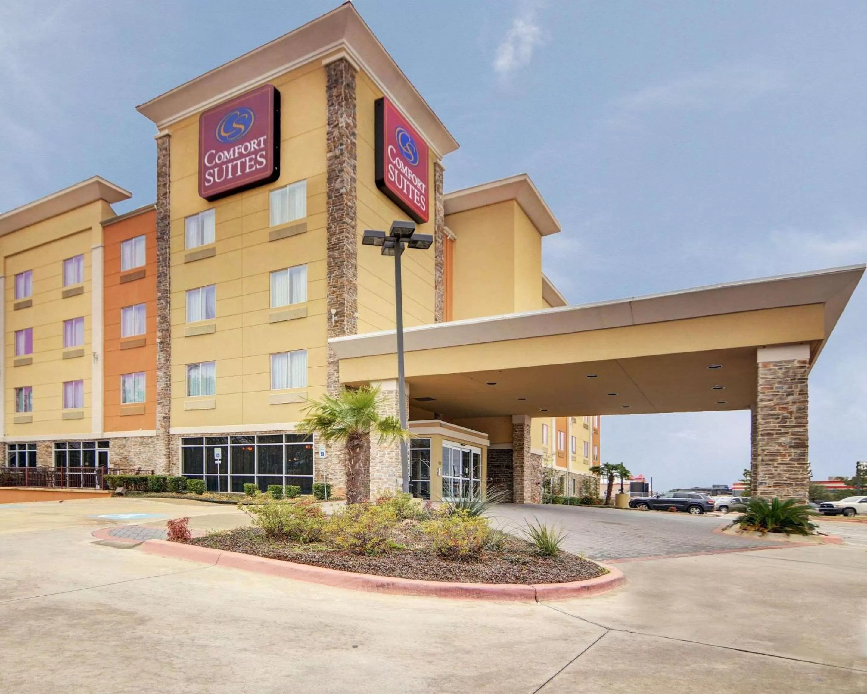 Property building in Comfort Suites Kilgore