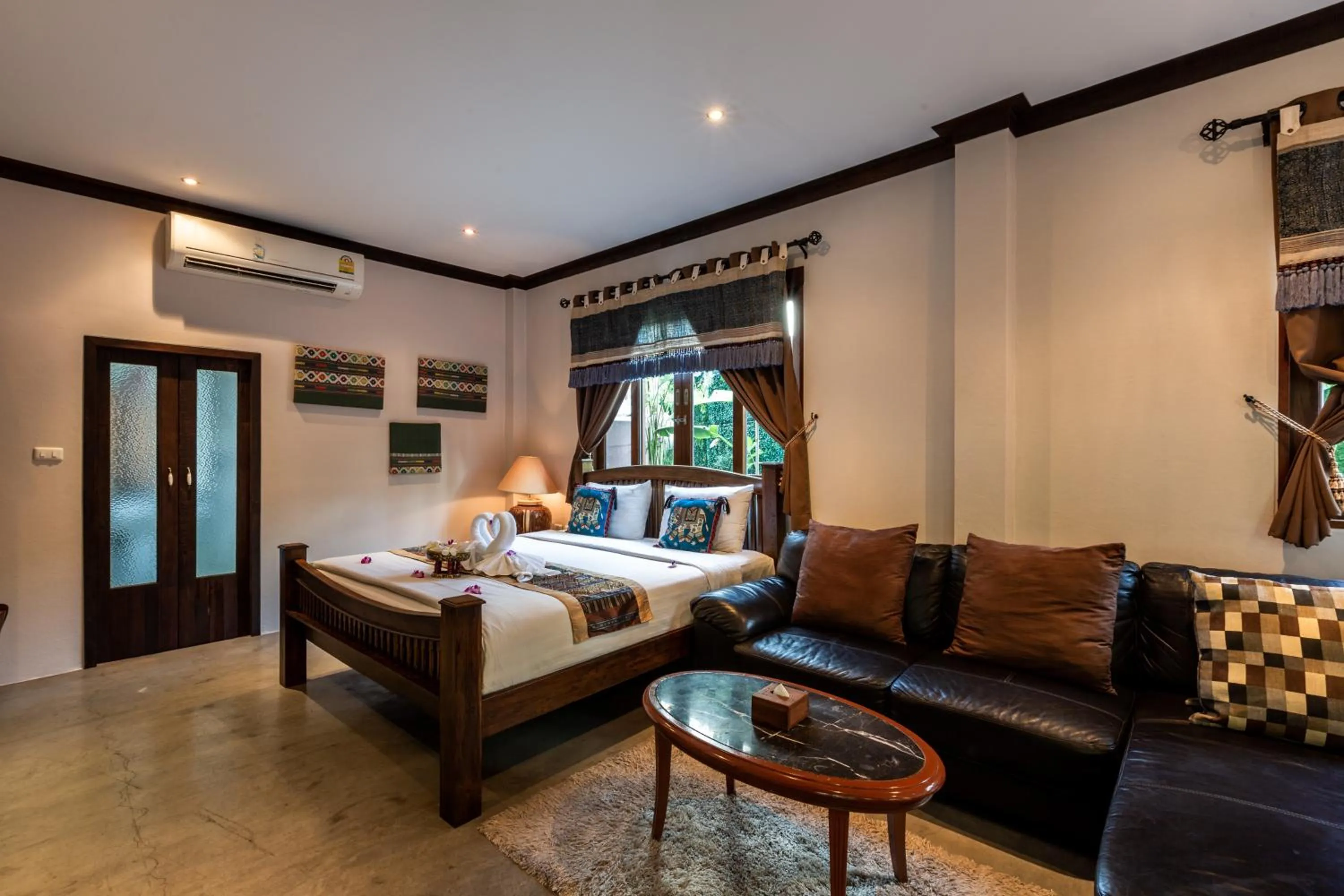 Bed in The Twenty Lodge