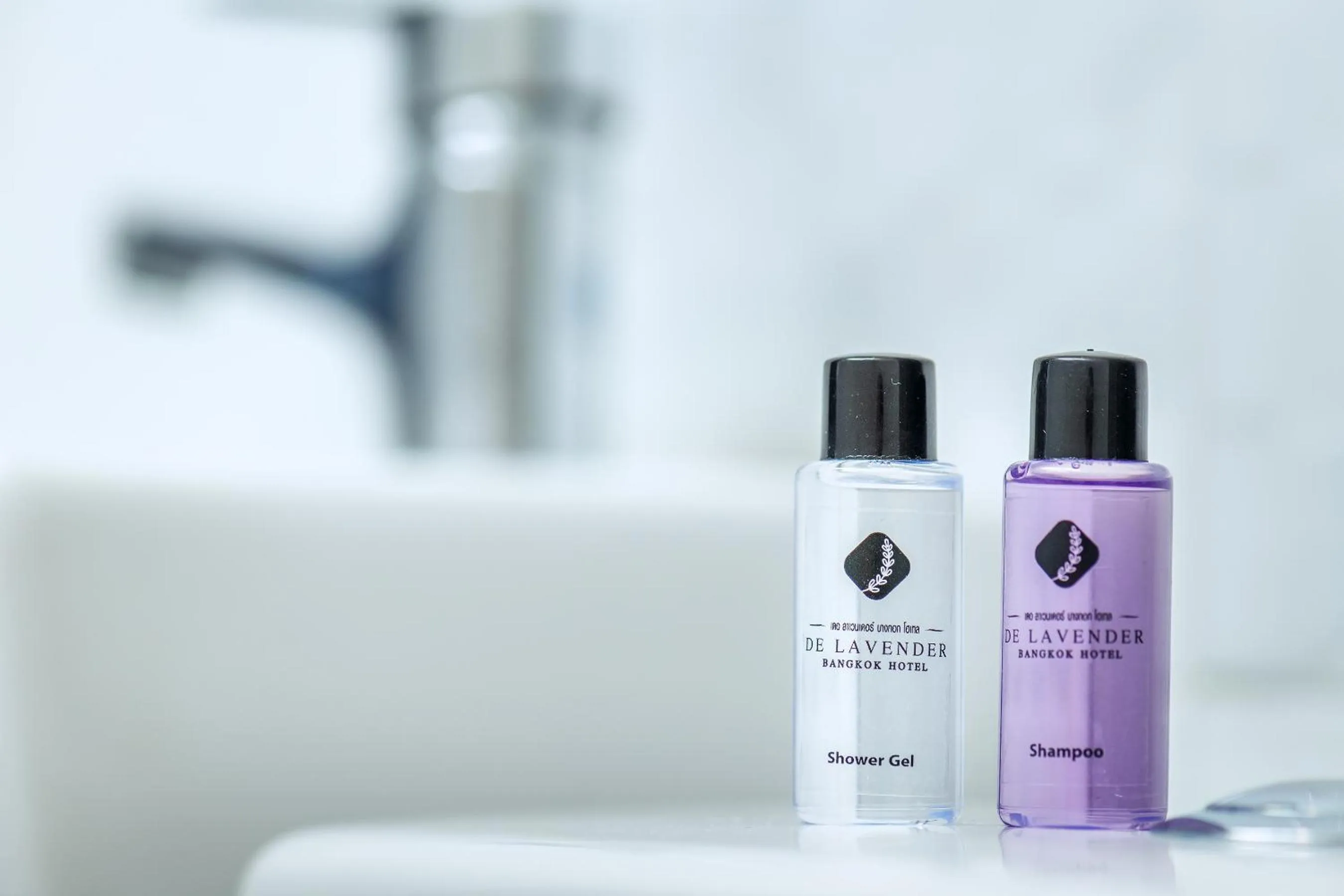 Bathroom in De Lavender Bangkok Hotel