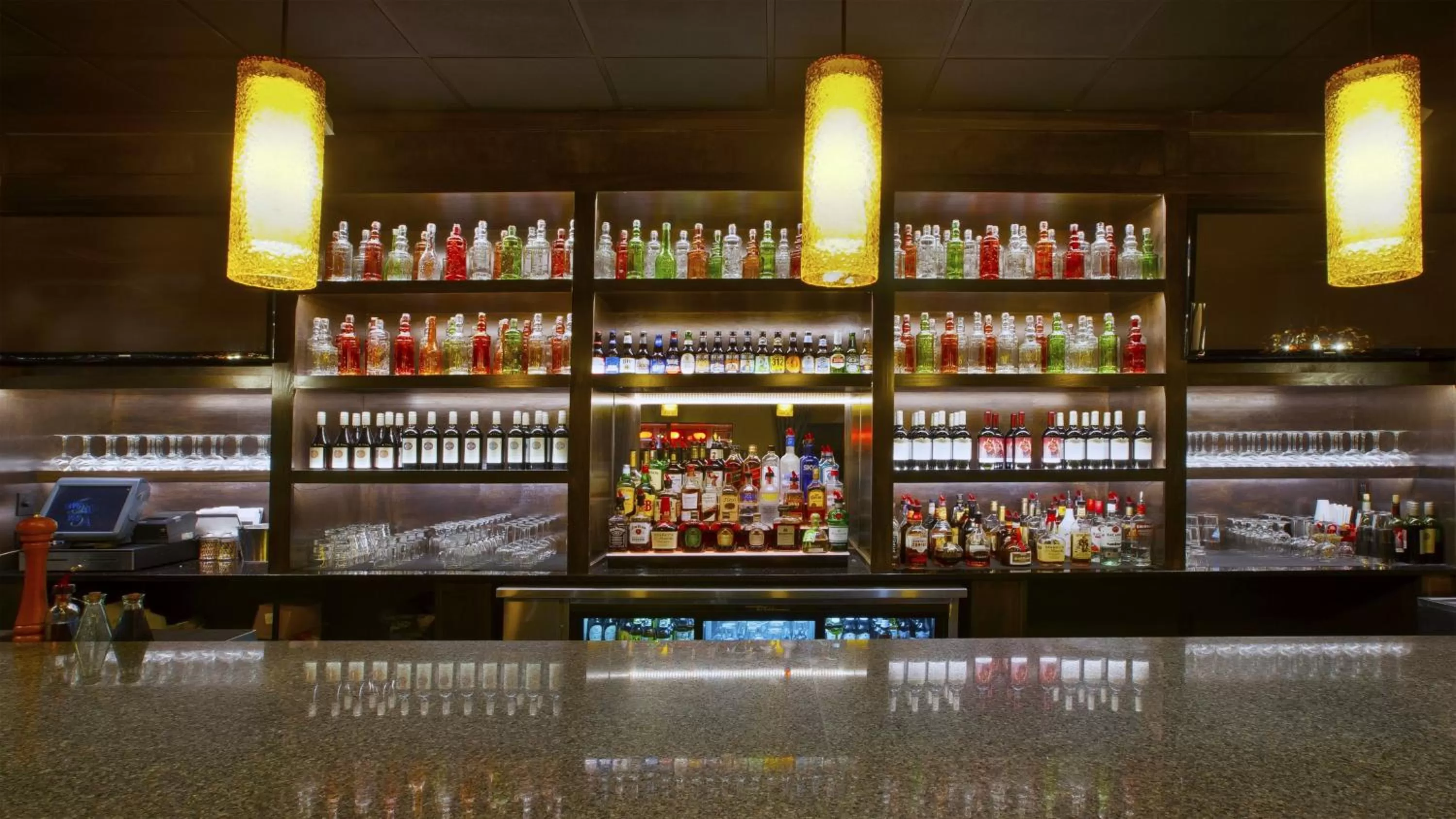 Lounge or bar in Holiday Inn Cleveland Northeast - Mentor by IHG