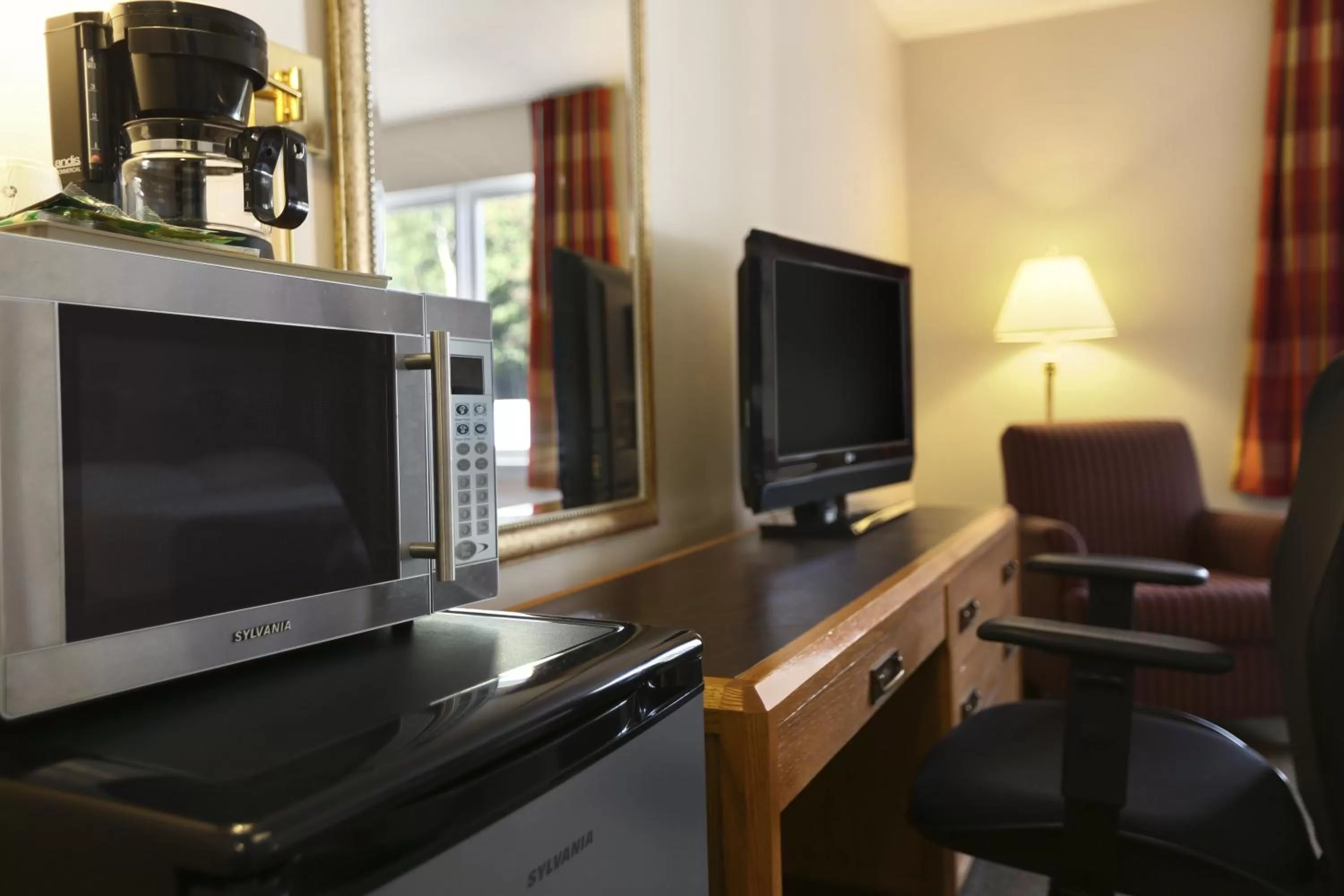 TV and multimedia in Super 8 by Wyndham North Bay