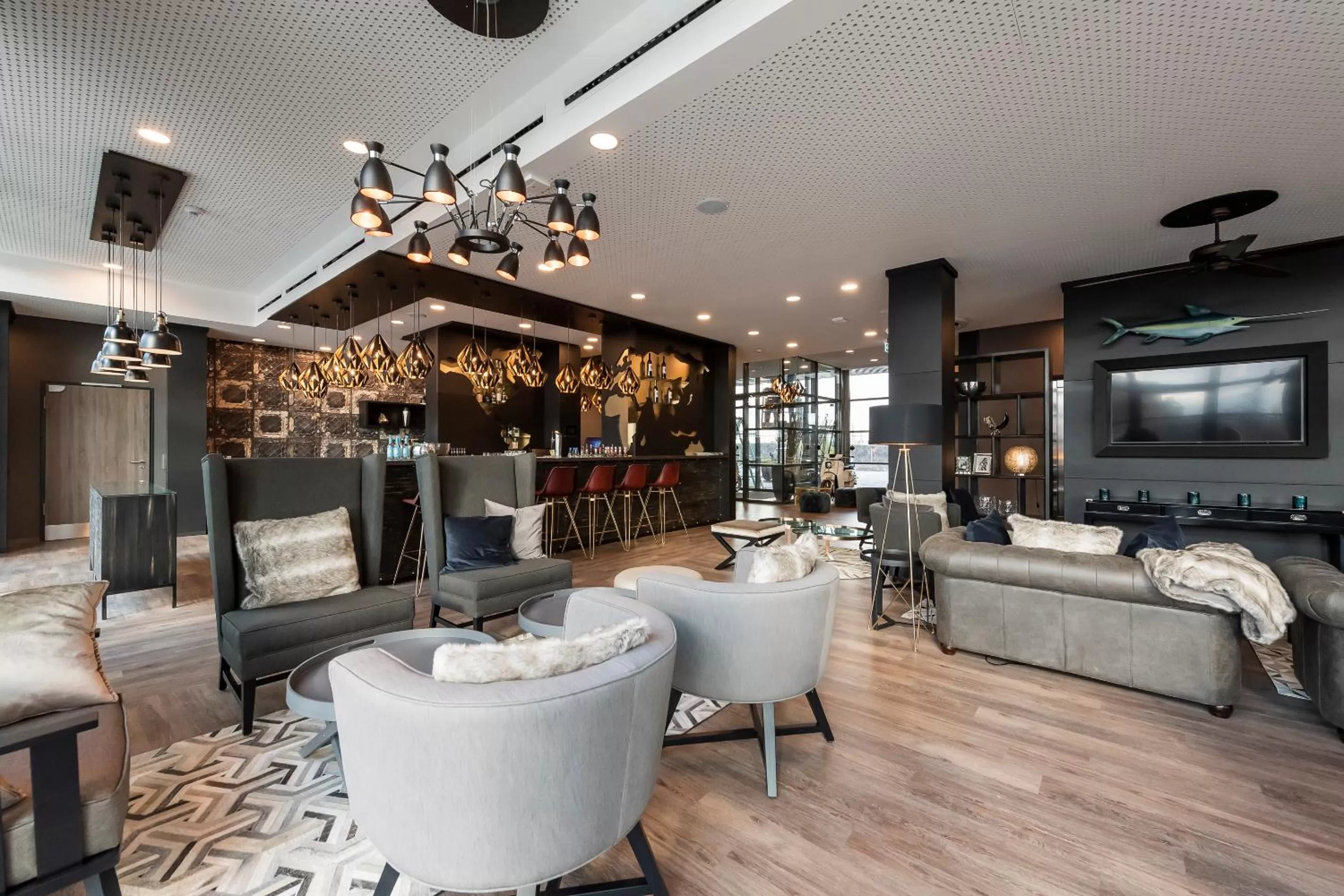 Lounge or bar in HARBR. hotel Heilbronn