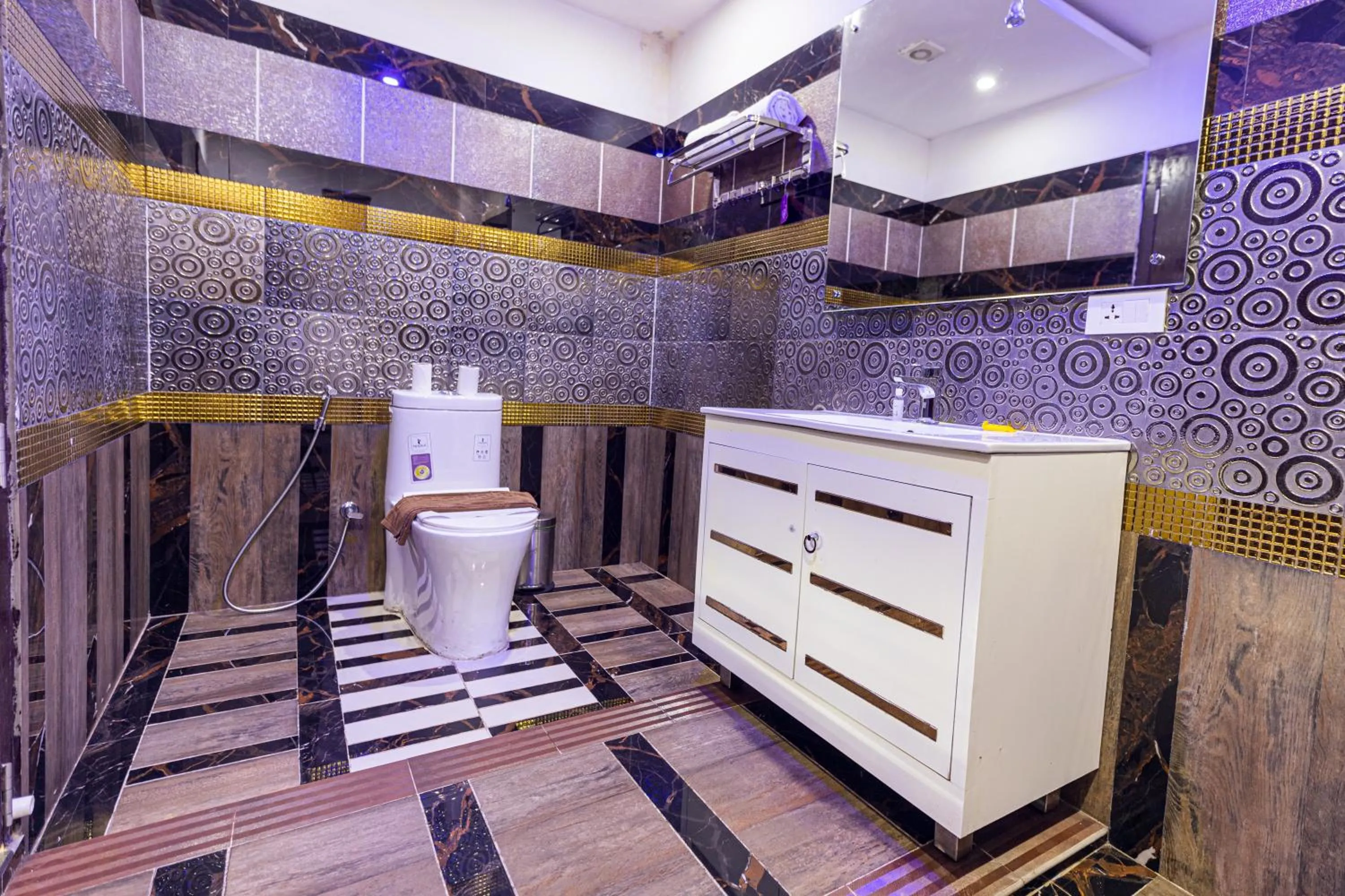 Bathroom in Parakkat Nature Resort