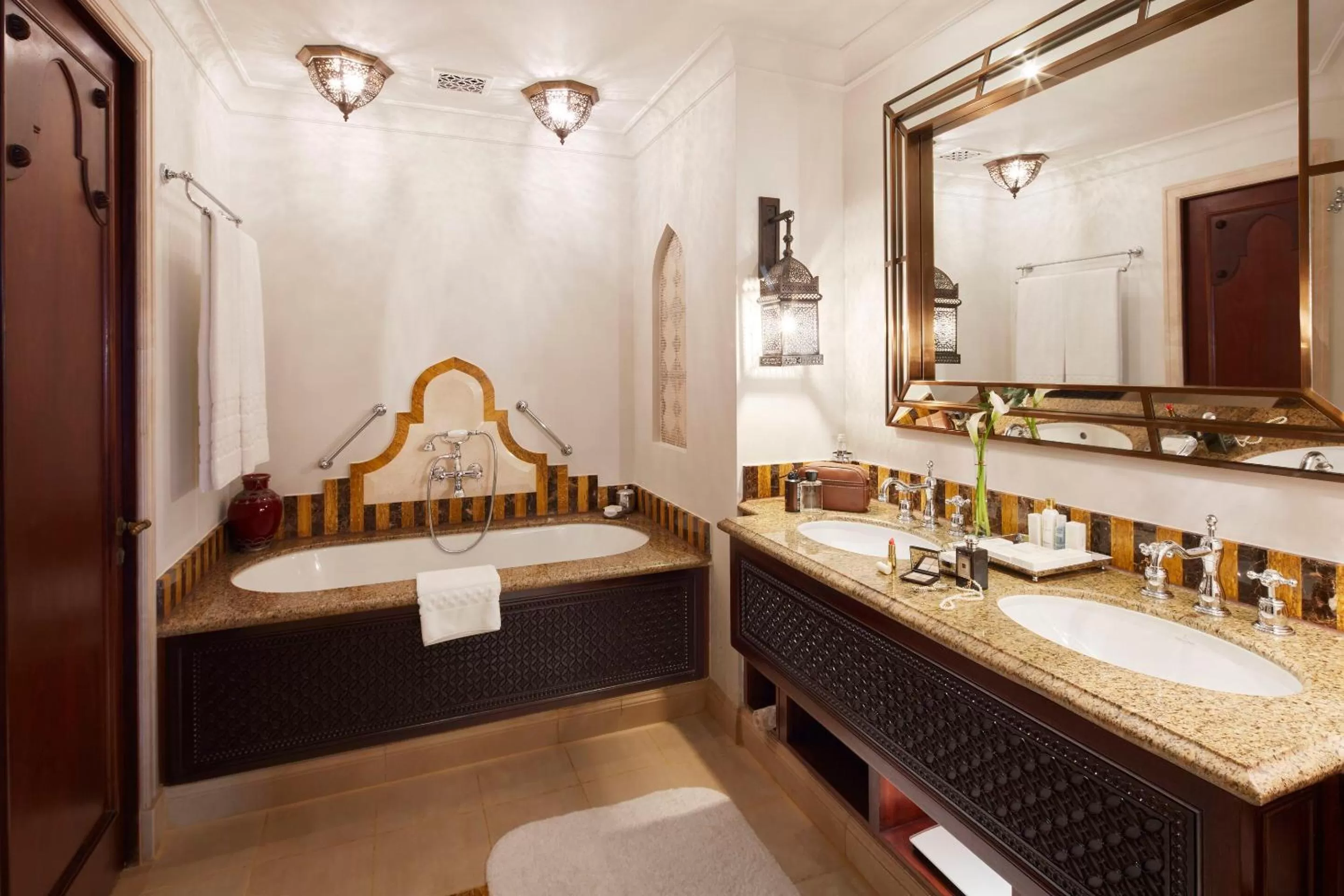 Arabian Club Room - With Club Benefits & Wild Wadi Waterpark™ Access in Jumeirah Al Qasr Dubai