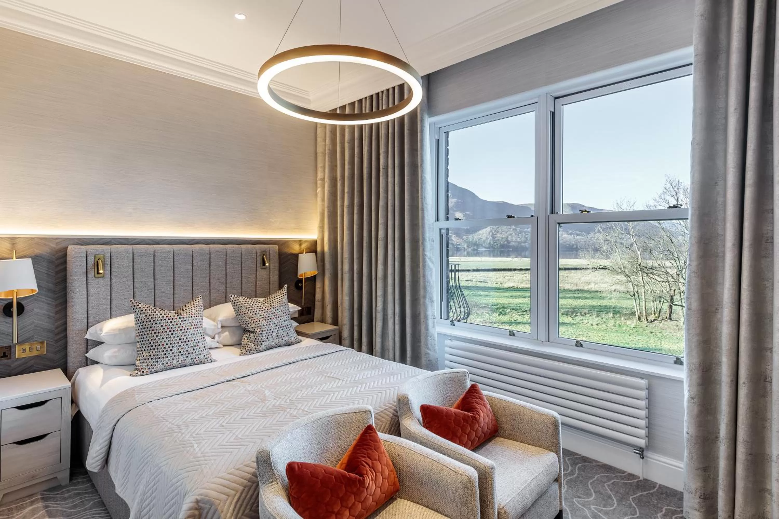 Bed in Lodore Falls Hotel & Spa