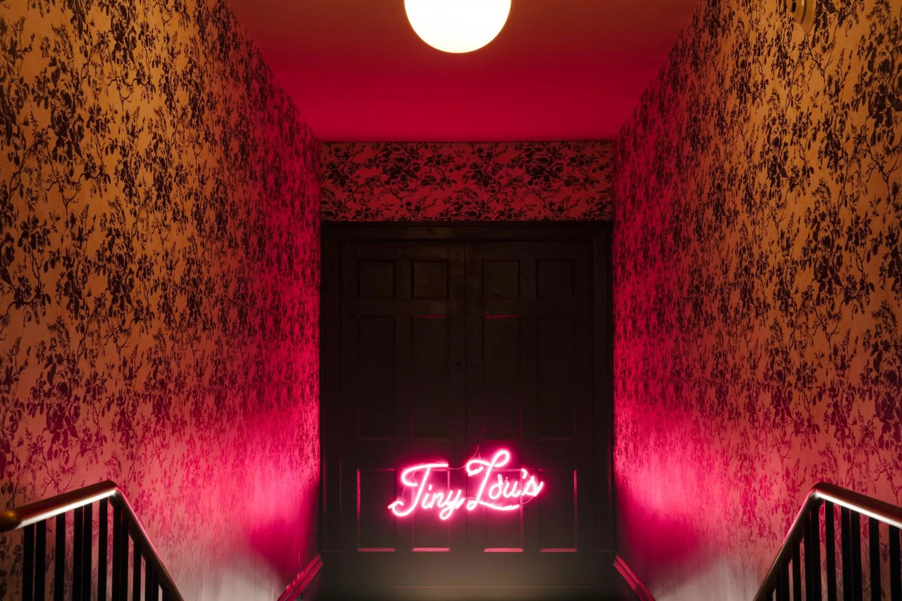 Restaurant/places to eat in Hotel Clermont Atlanta, by Oliver