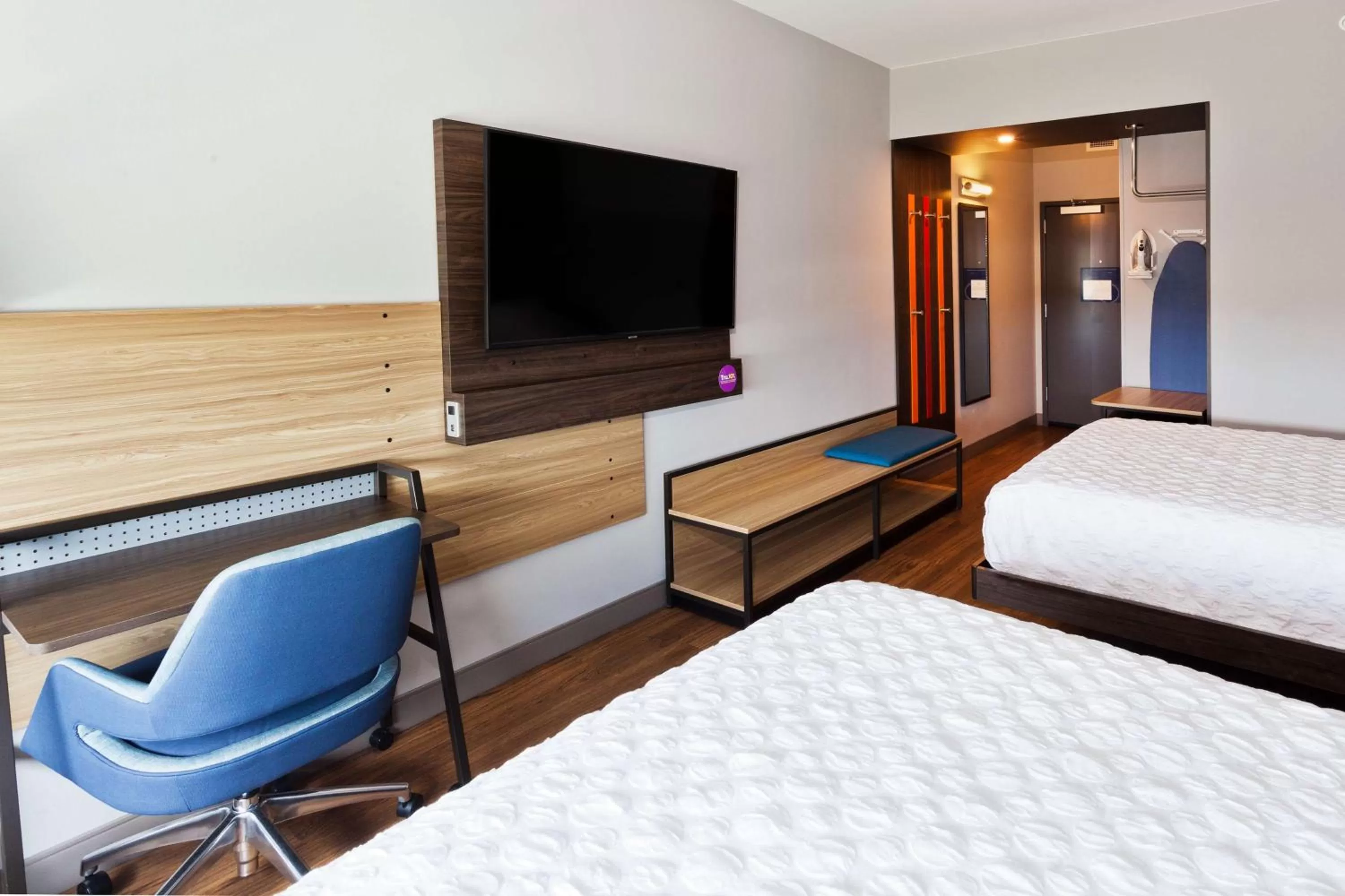 Bedroom, Bed in Tru By Hilton Prattville