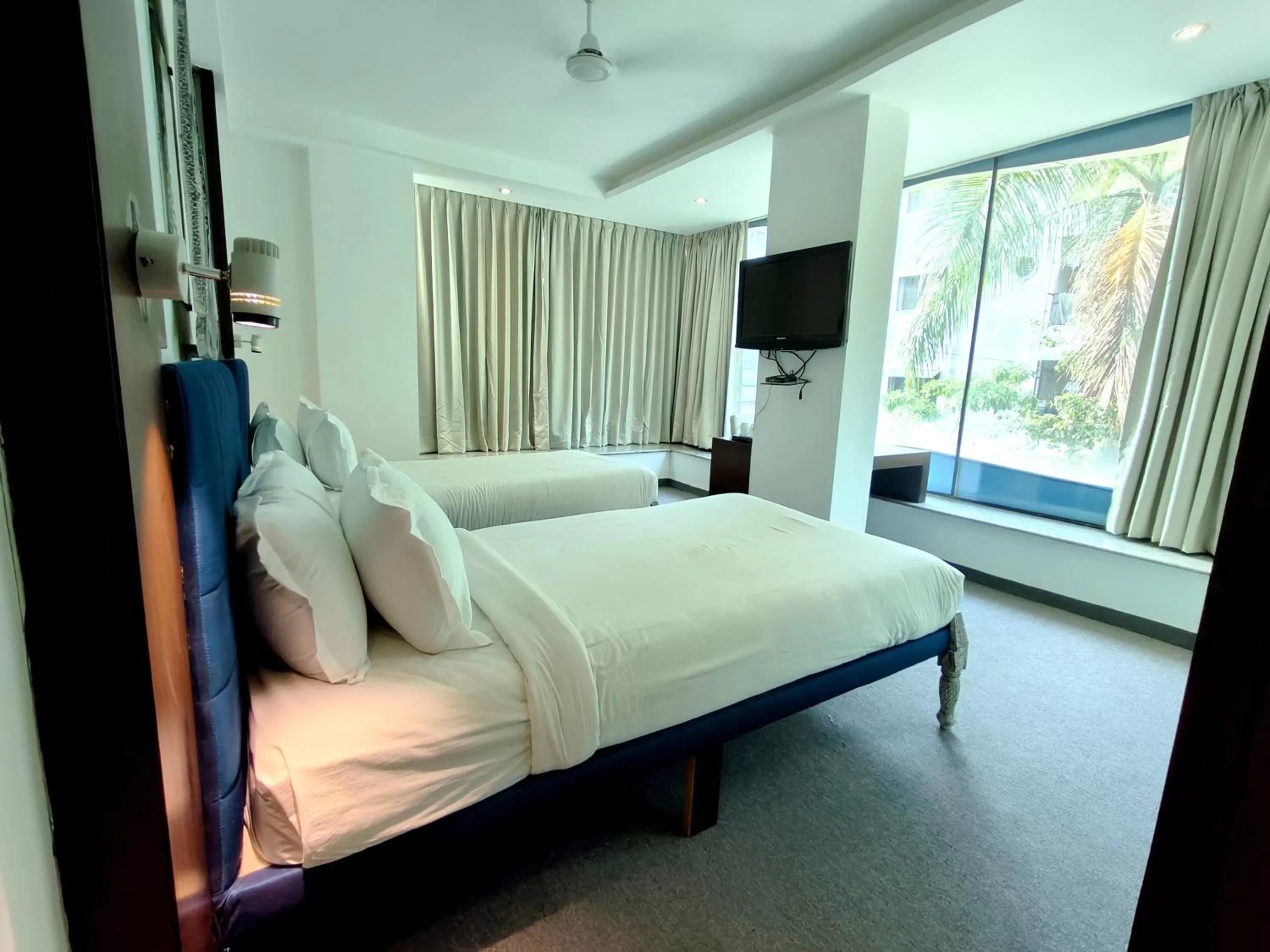 Bed in The Sky Imperial Hotel Yahvi