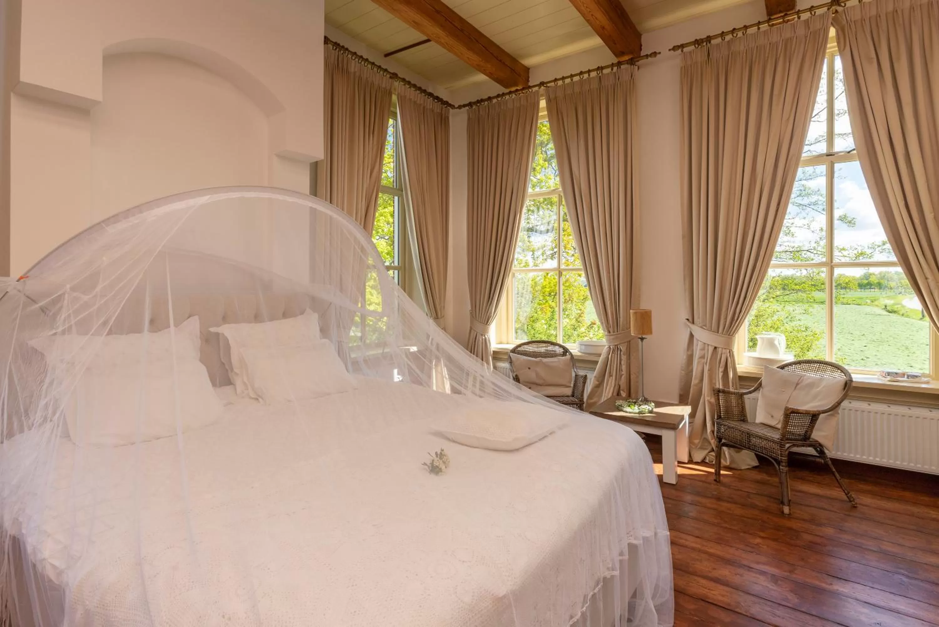 Bed in Bed and Breakfast Batenborg