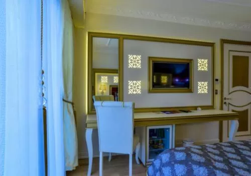 Bedroom, Bed in Altın Otel & Spa Balıkesir