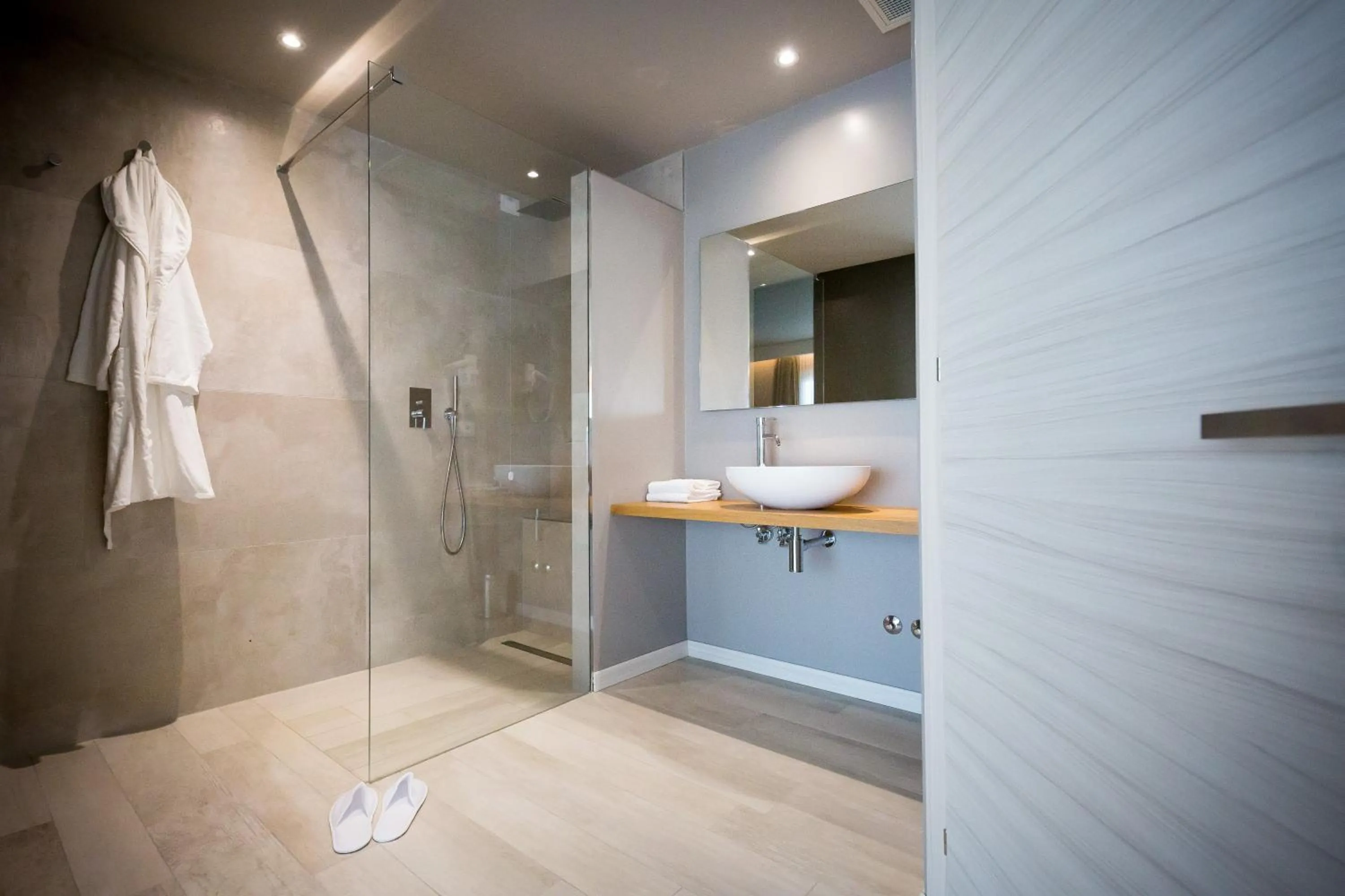 Shower in AQA Palace