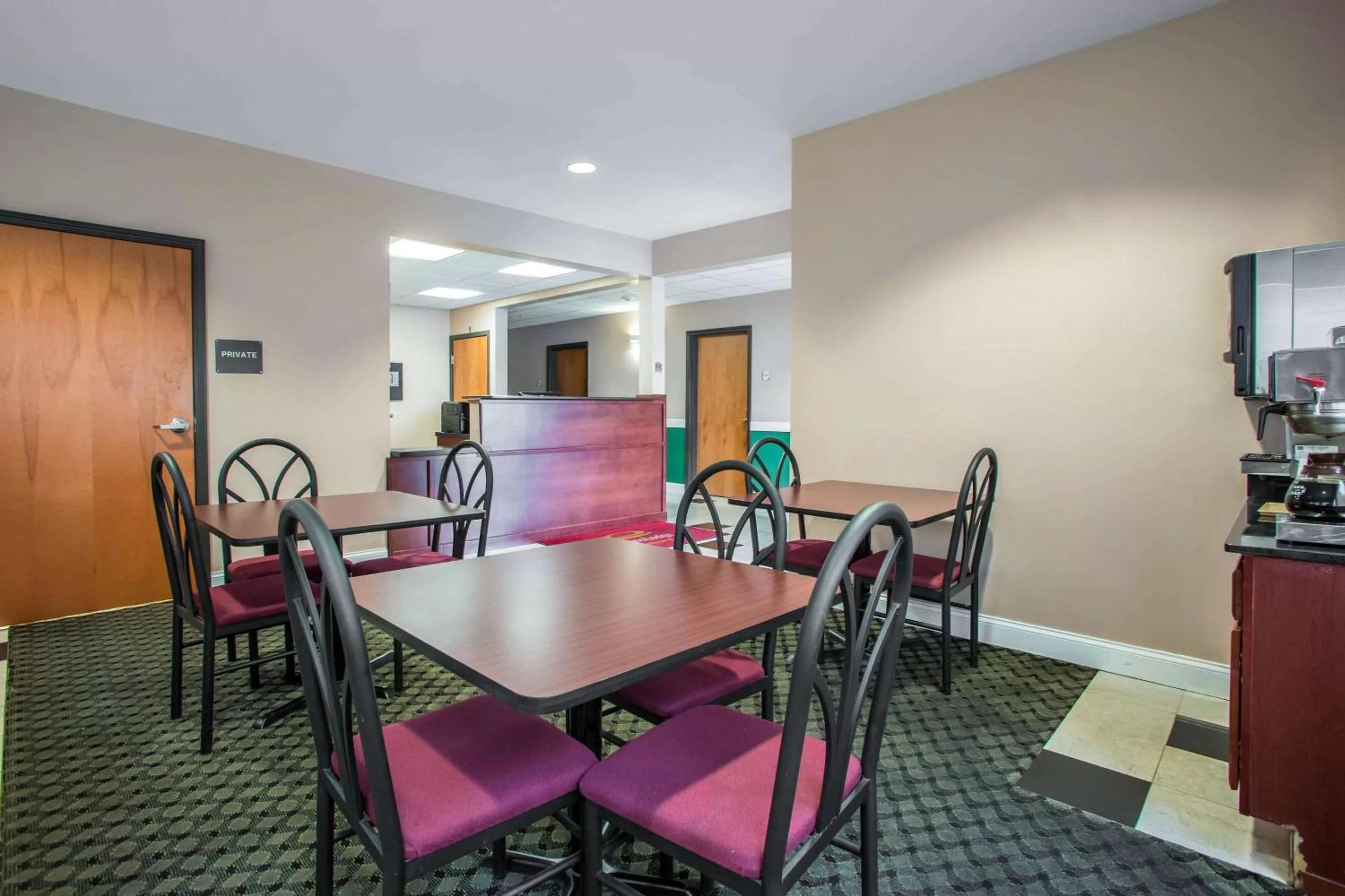 Restaurant/places to eat in Econo Lodge Harrisburg - Hershey