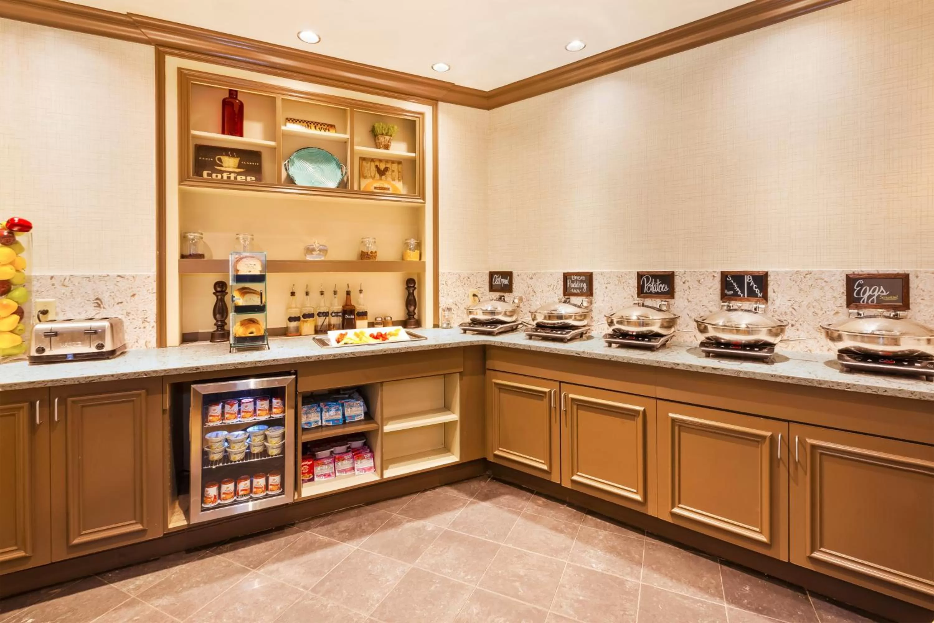 Restaurant/places to eat in Crowne Plaza Syracuse by IHG