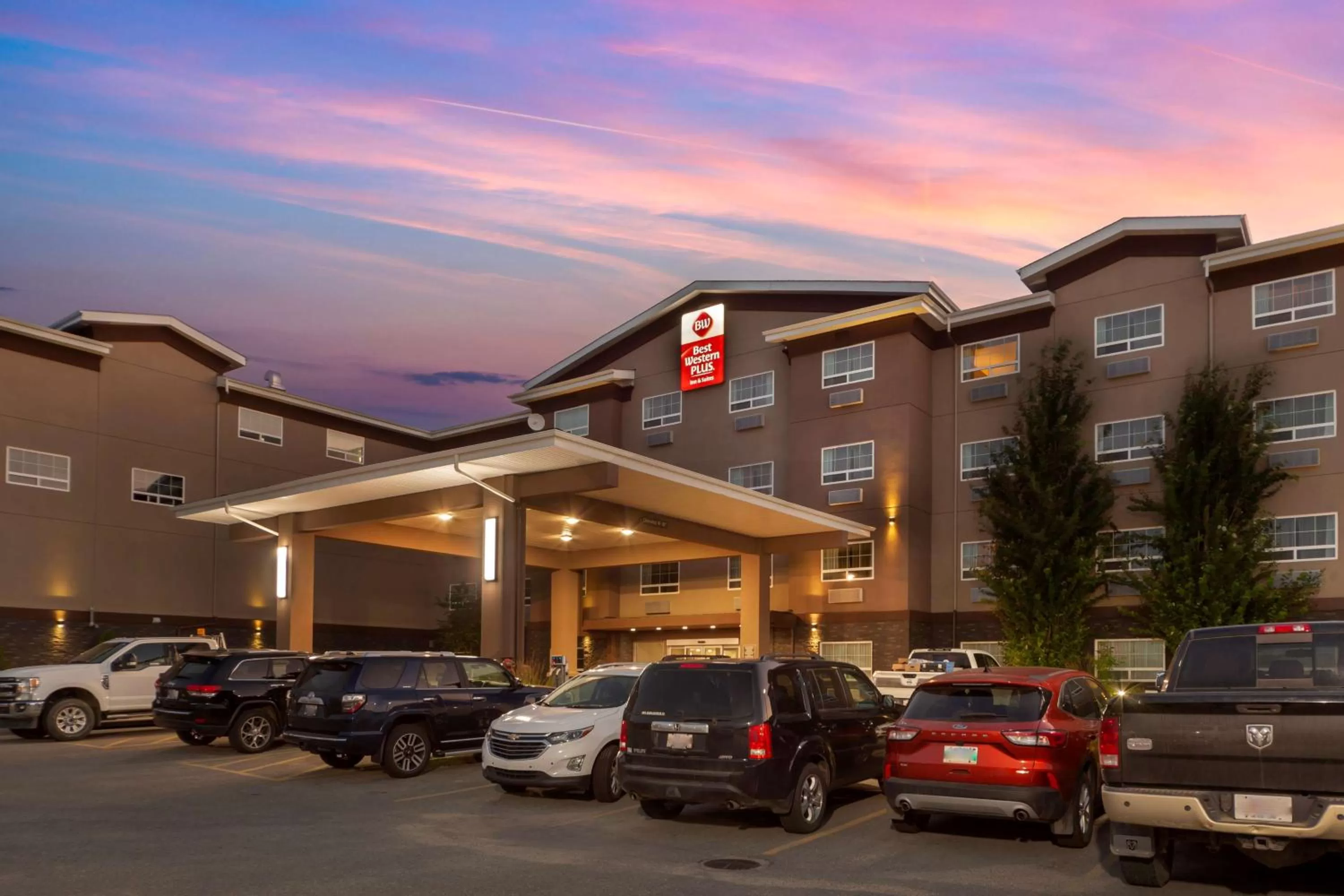 Property building in Best Western PLUS Fort Saskatchewan Inn & Suites