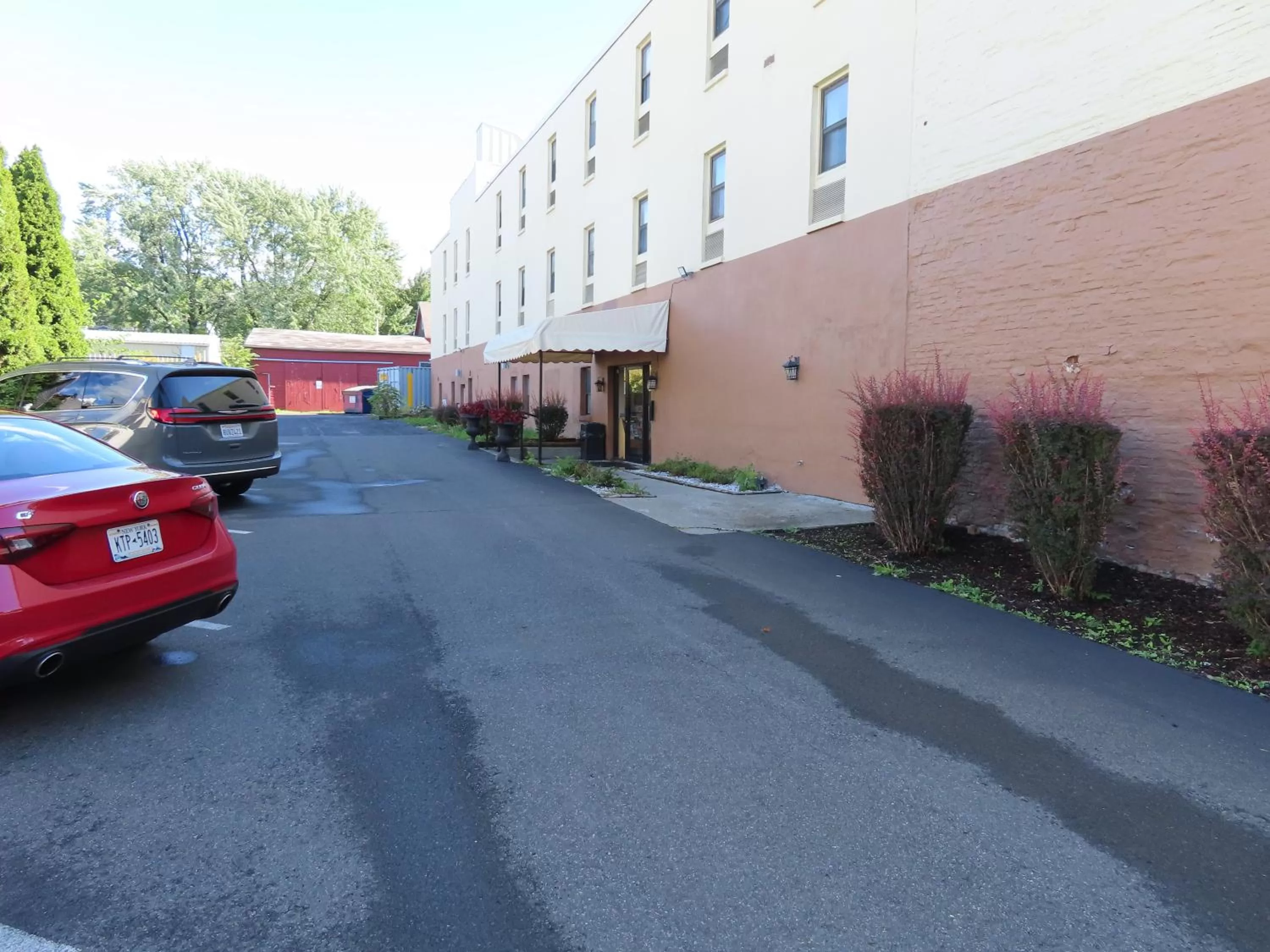 Property Building in St Charles Hotel Downtown Hudson