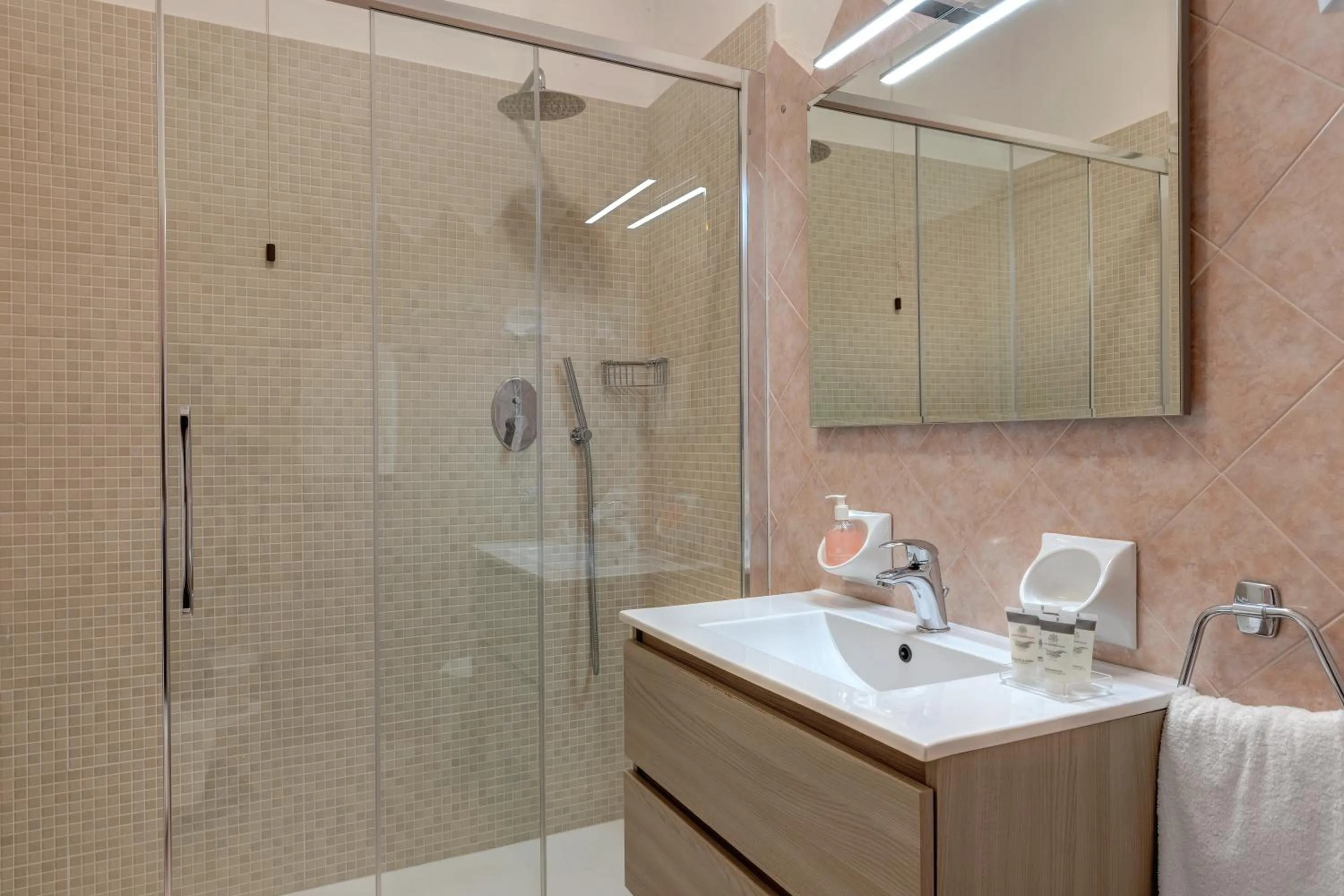 Bathroom in Hotel Cavalieri Palace & Suites