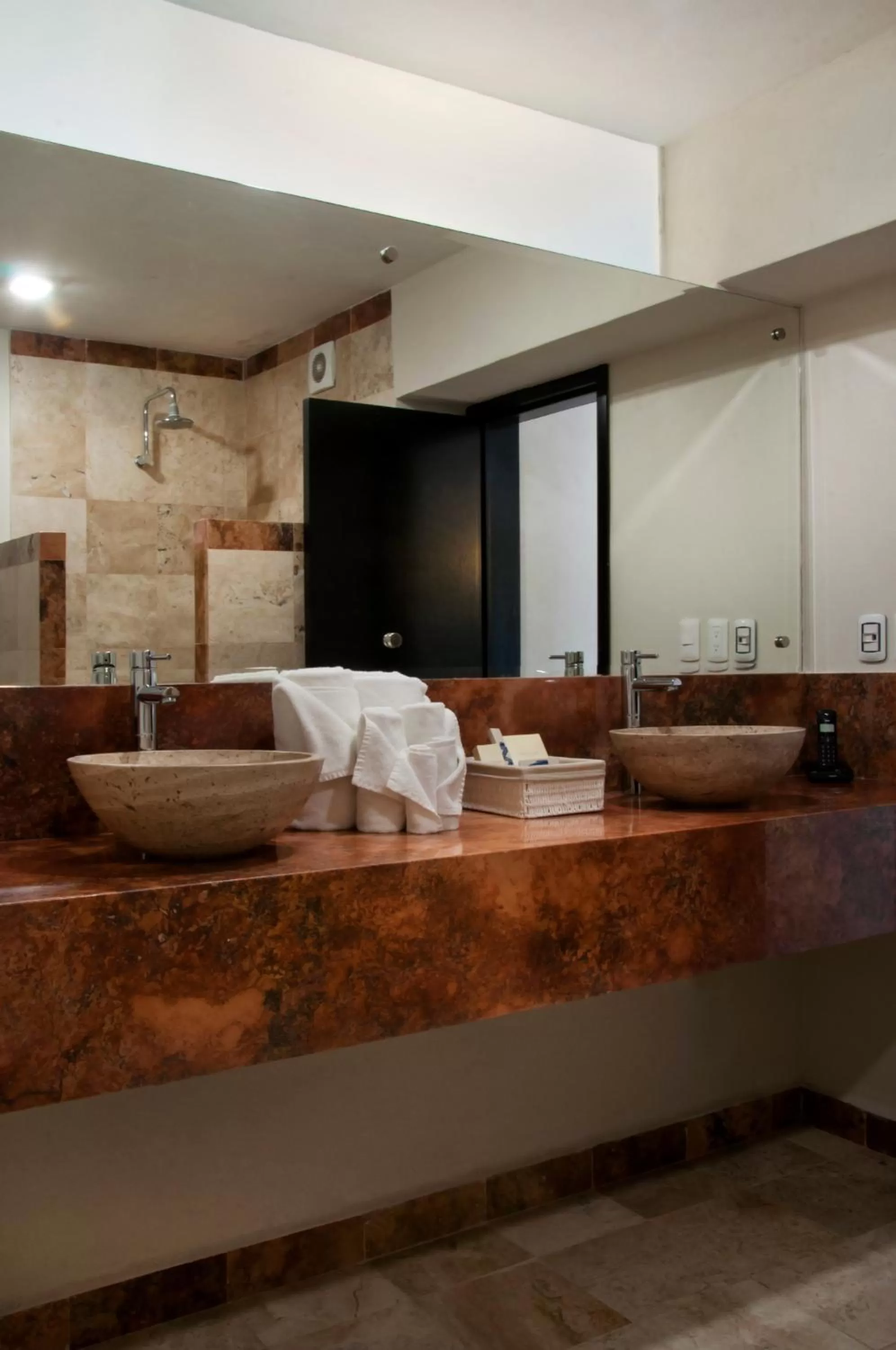 Bathroom in Real de Minas Poliforum