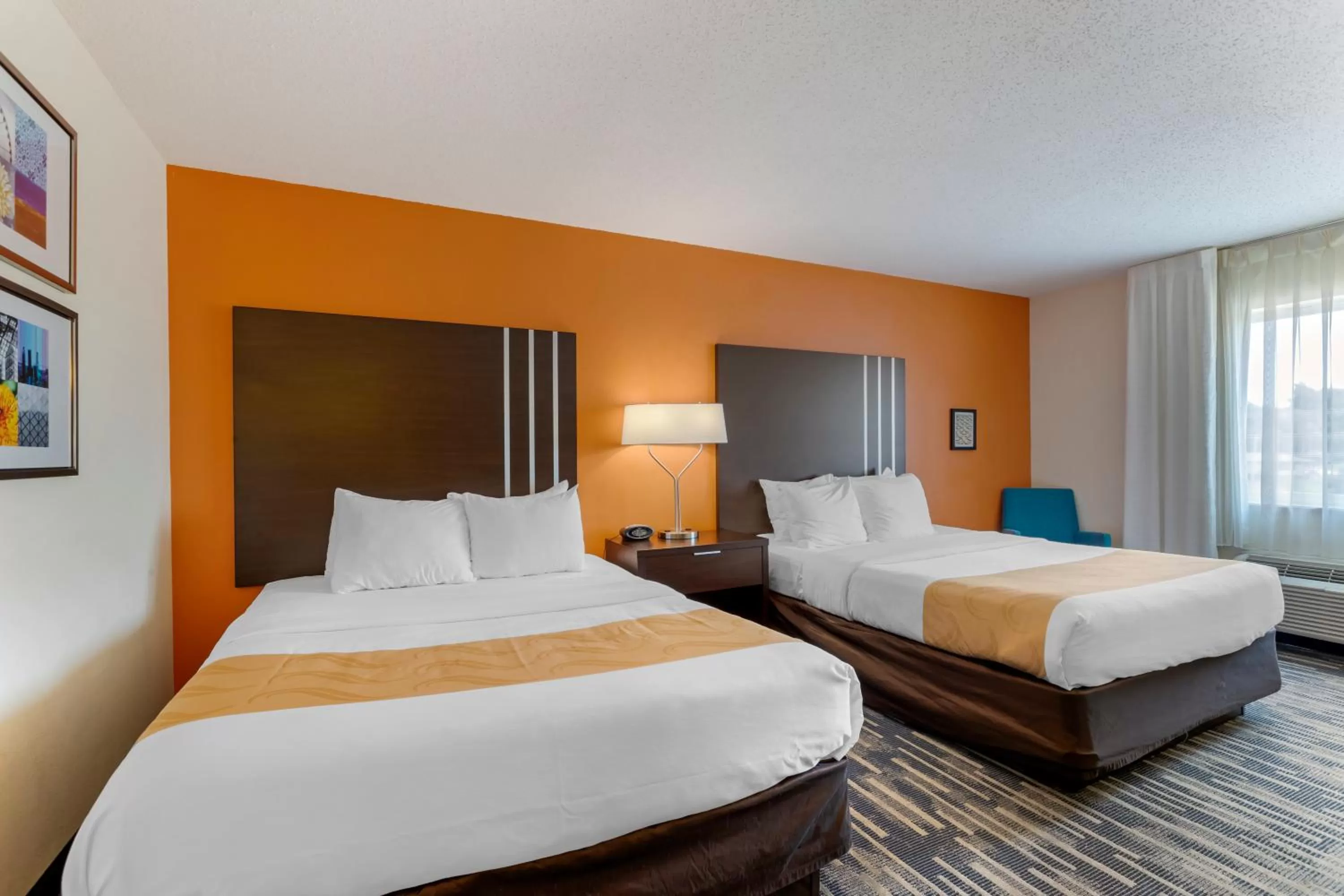 Bedroom, Bed in Quality Inn & Suites Keokuk North