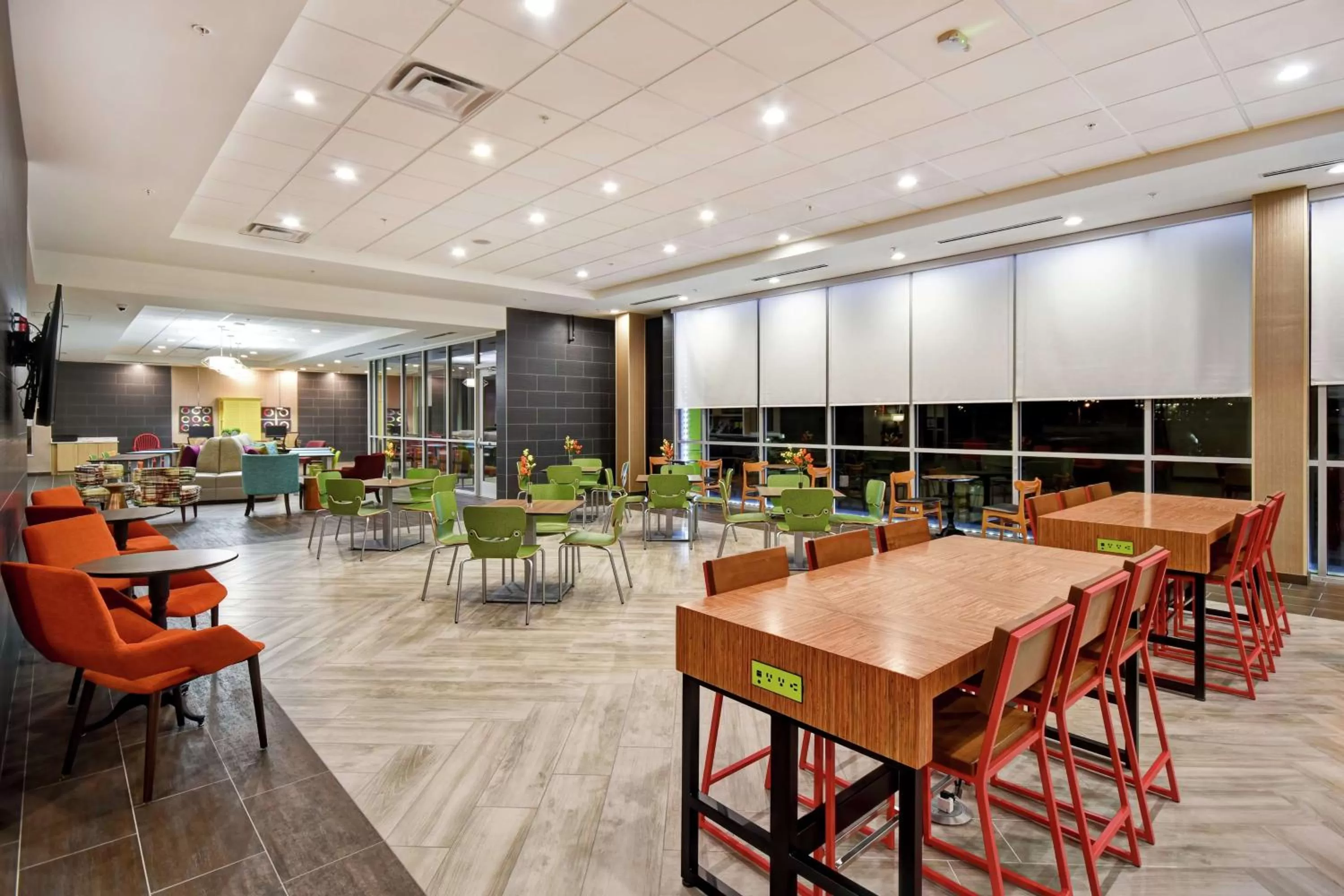 Restaurant/places to eat in Home2 Suites By Hilton Columbus Downtown