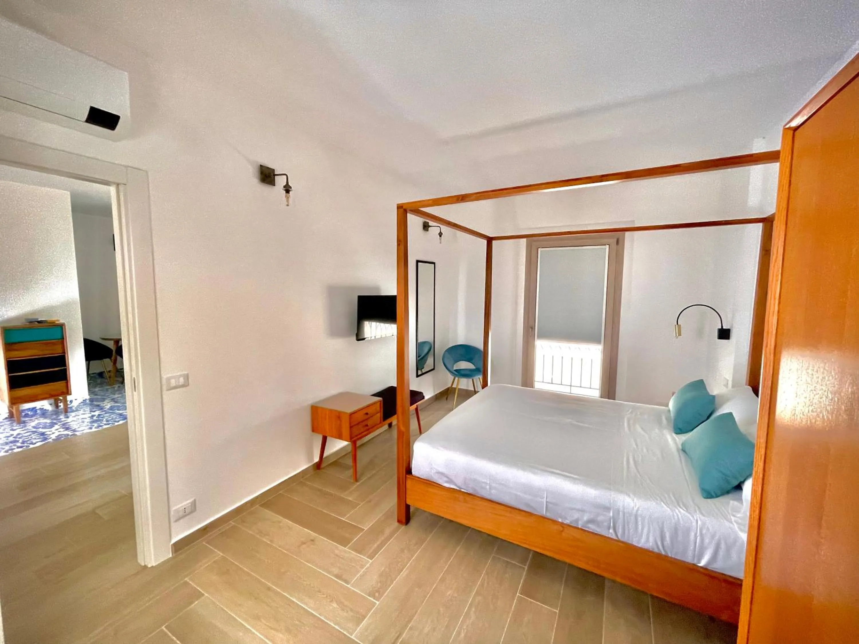 Bed in Domus Maris Relais Boutique Hotel