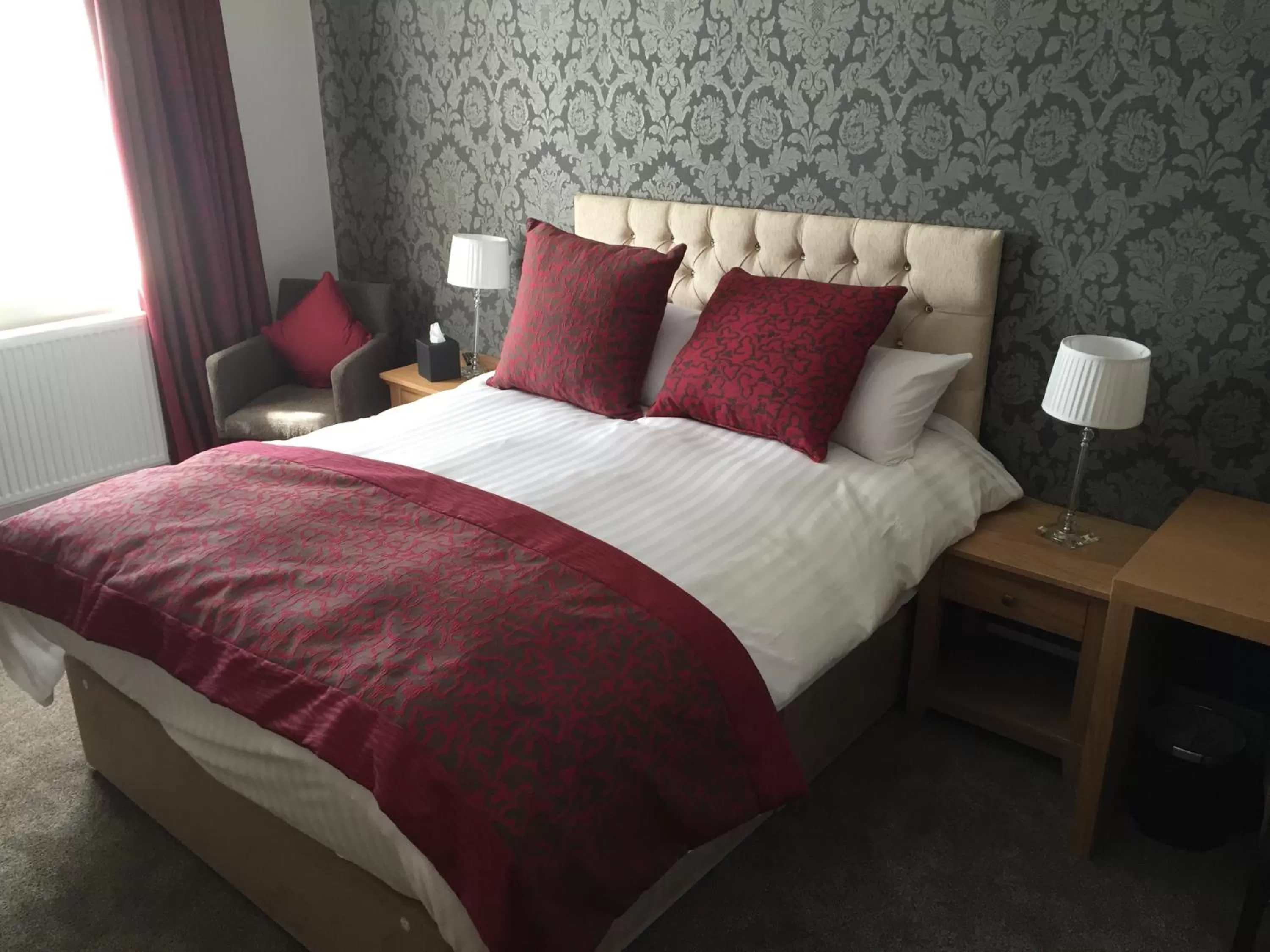 Bedroom, Bed in The Villa Express