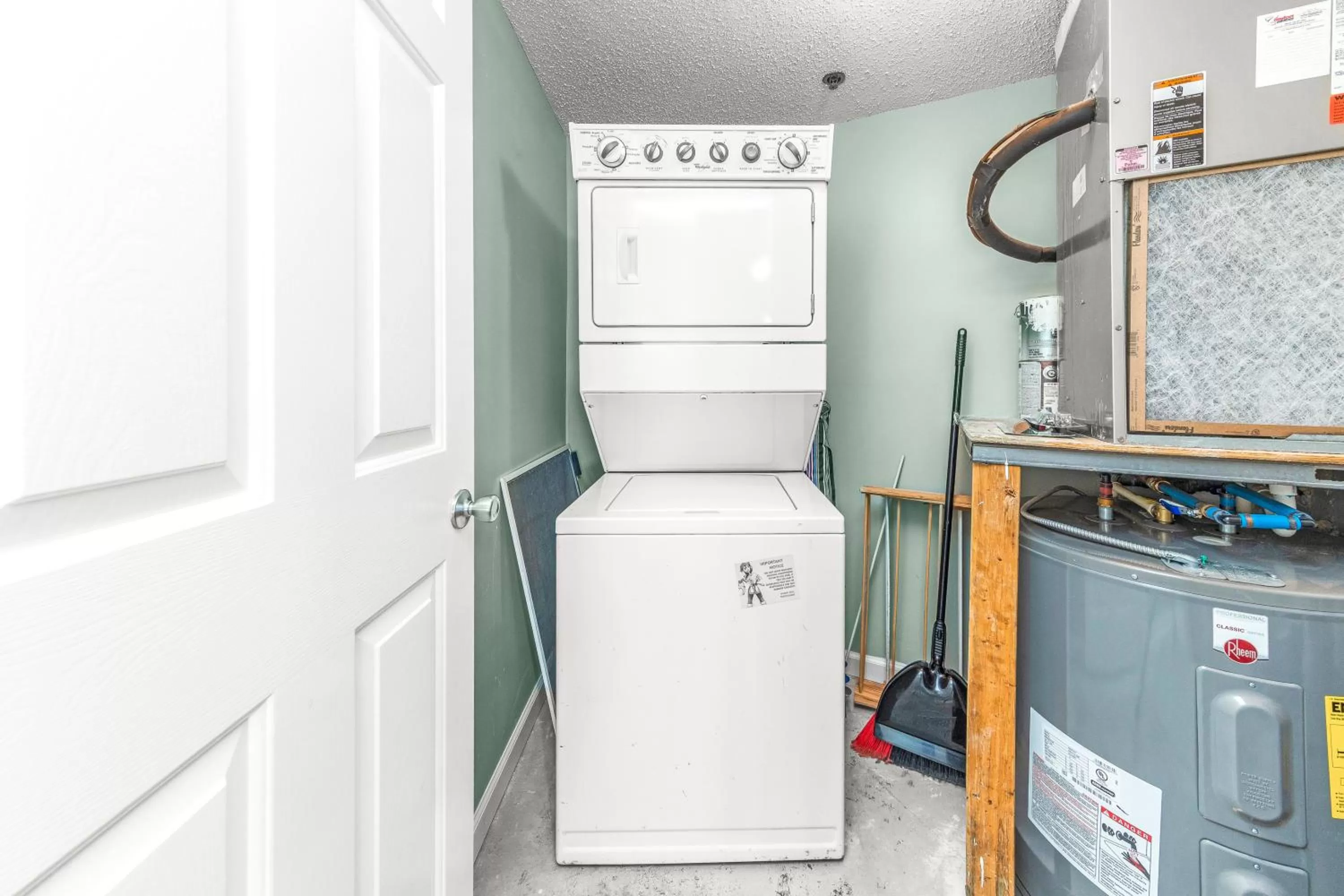 laundry in Tradewinds Unit 406