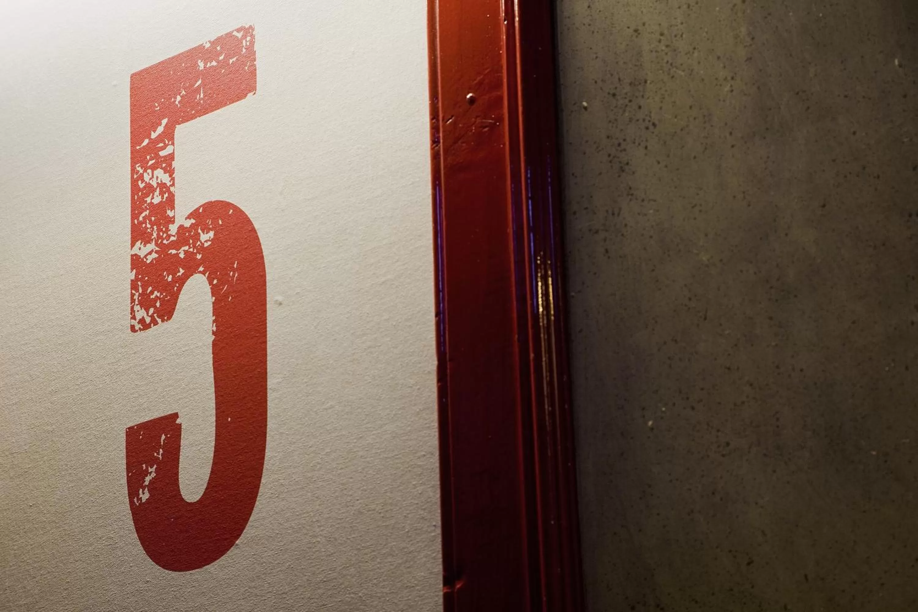 Decorative detail in Praktik Garden