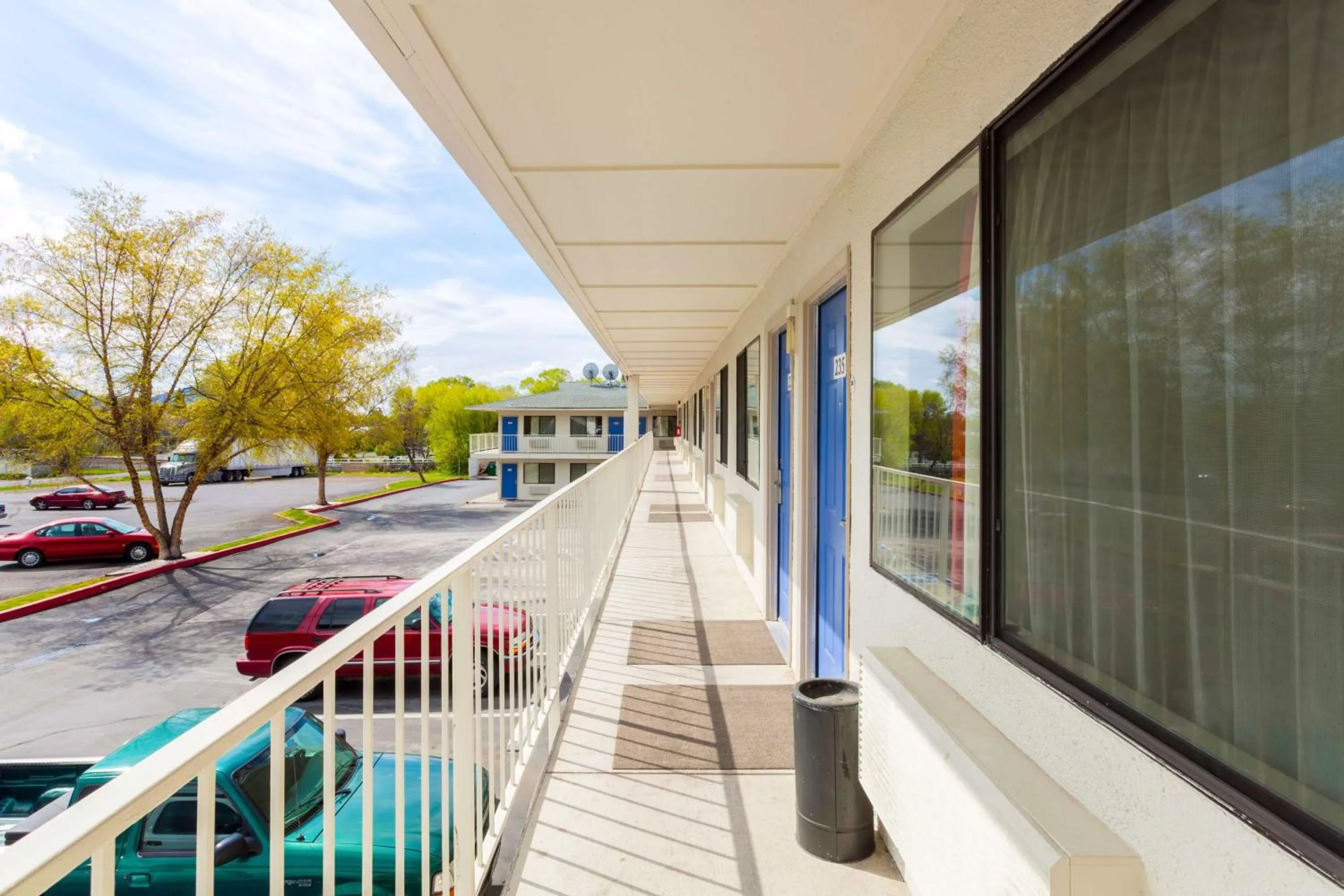 Property building in Motel 6-Klamath Falls, OR