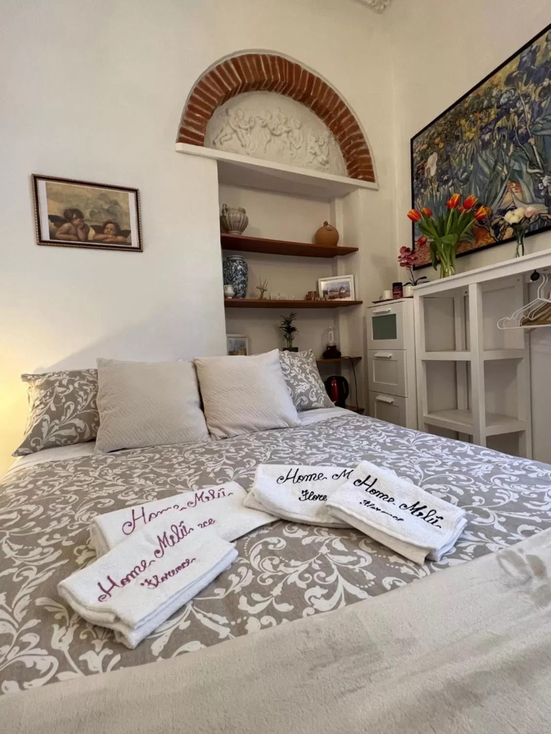Photo of the whole room, Bed in Home Milù Florence