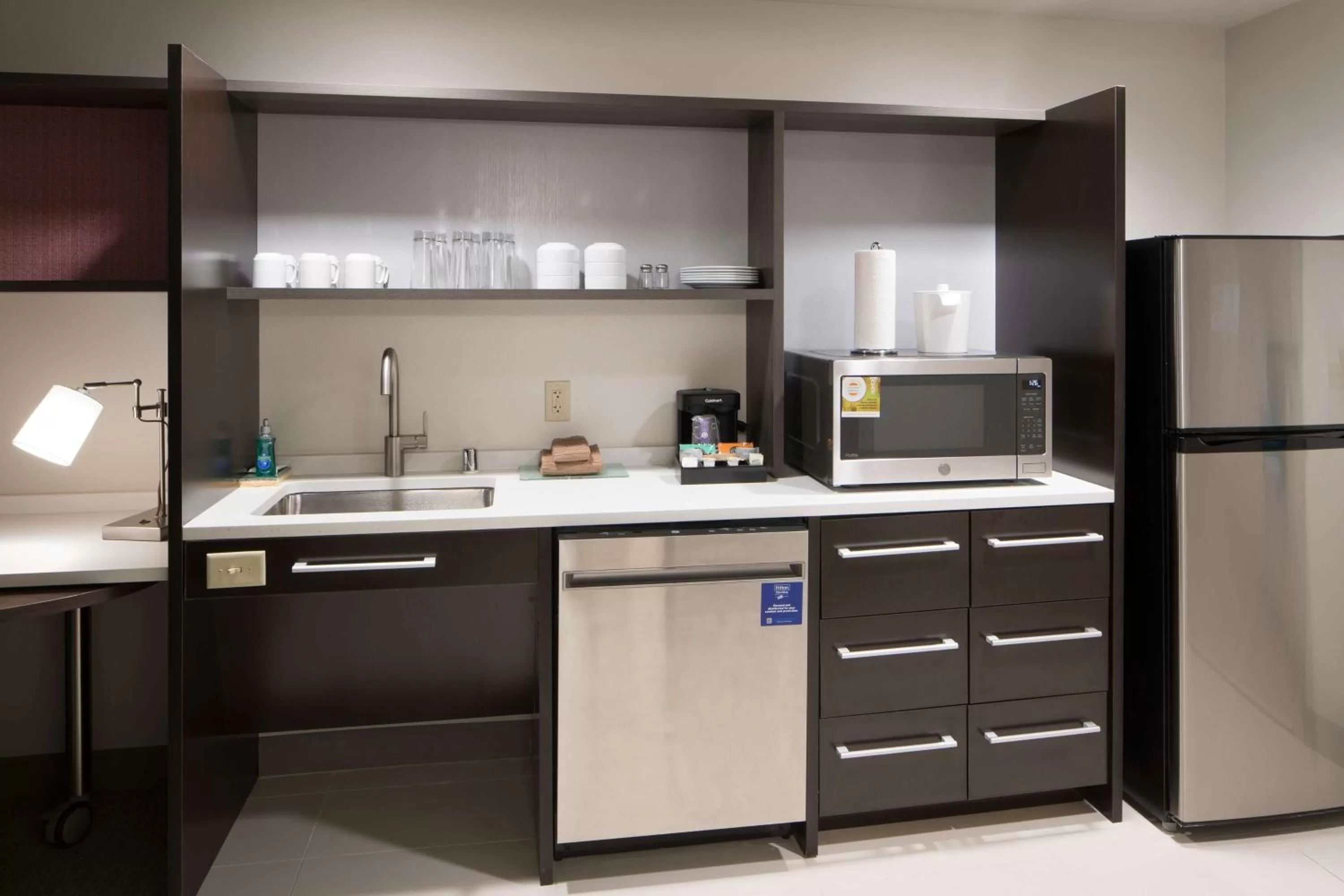 Kitchen or kitchenette in Home2 Suites by Hilton Fort Worth Cultural District