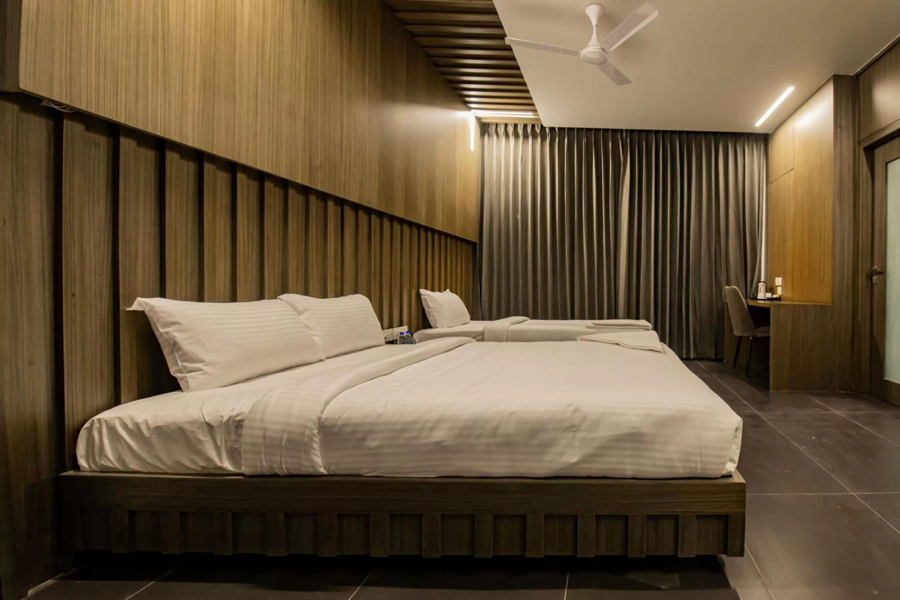 Bedroom, Bed in RATHNA RESIDENCY - Near US CONSULATE