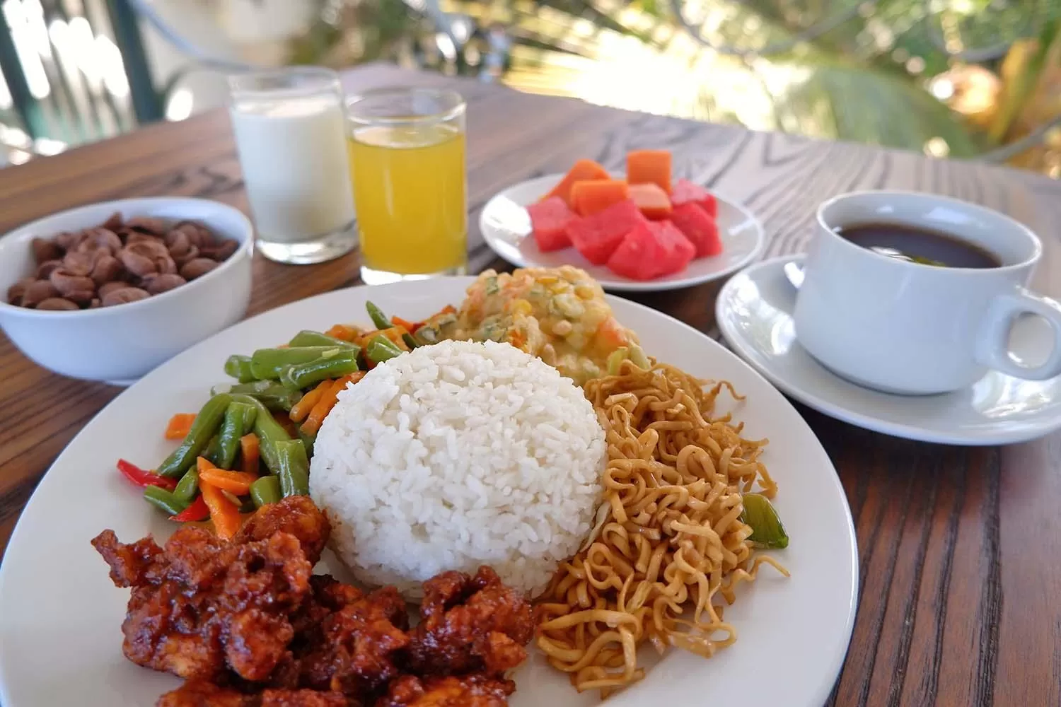 Breakfast in Hotel Winotosastro Garden