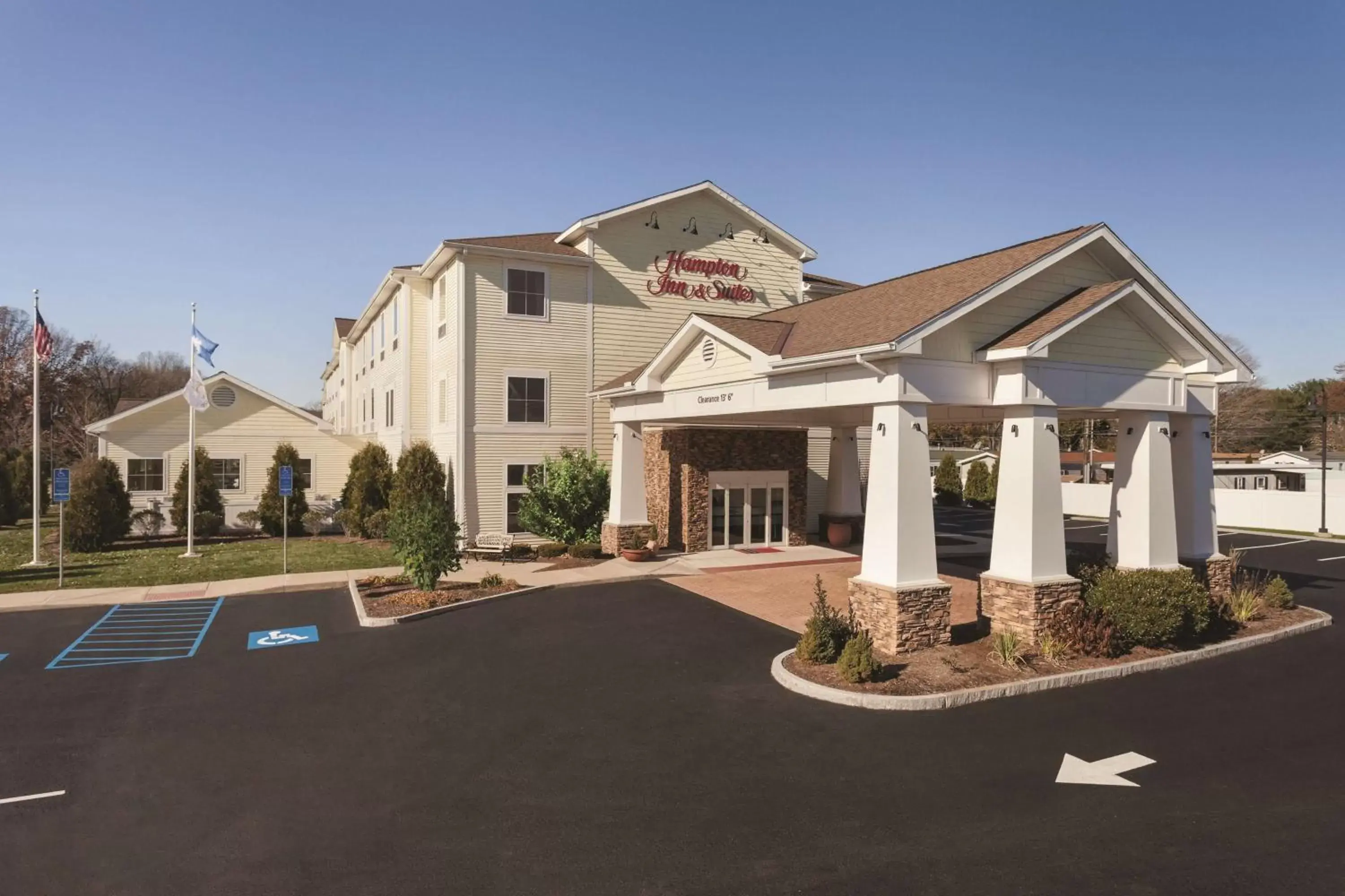 Hampton Inn & Suites Mystic Hampton Inn & Suites Mystic