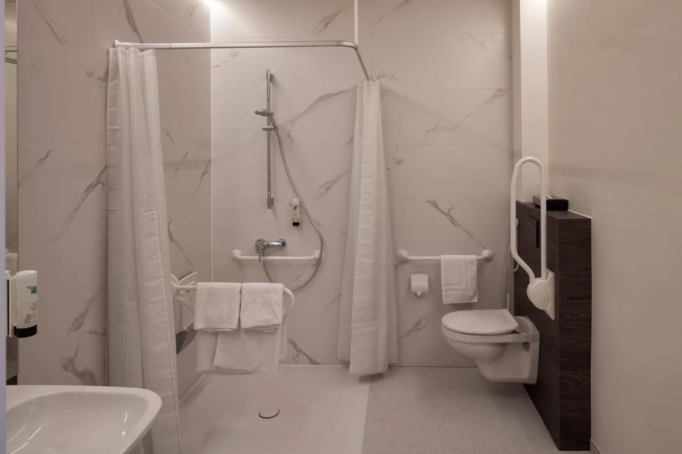 Bathroom in Alpha Hotel and Aparthotel