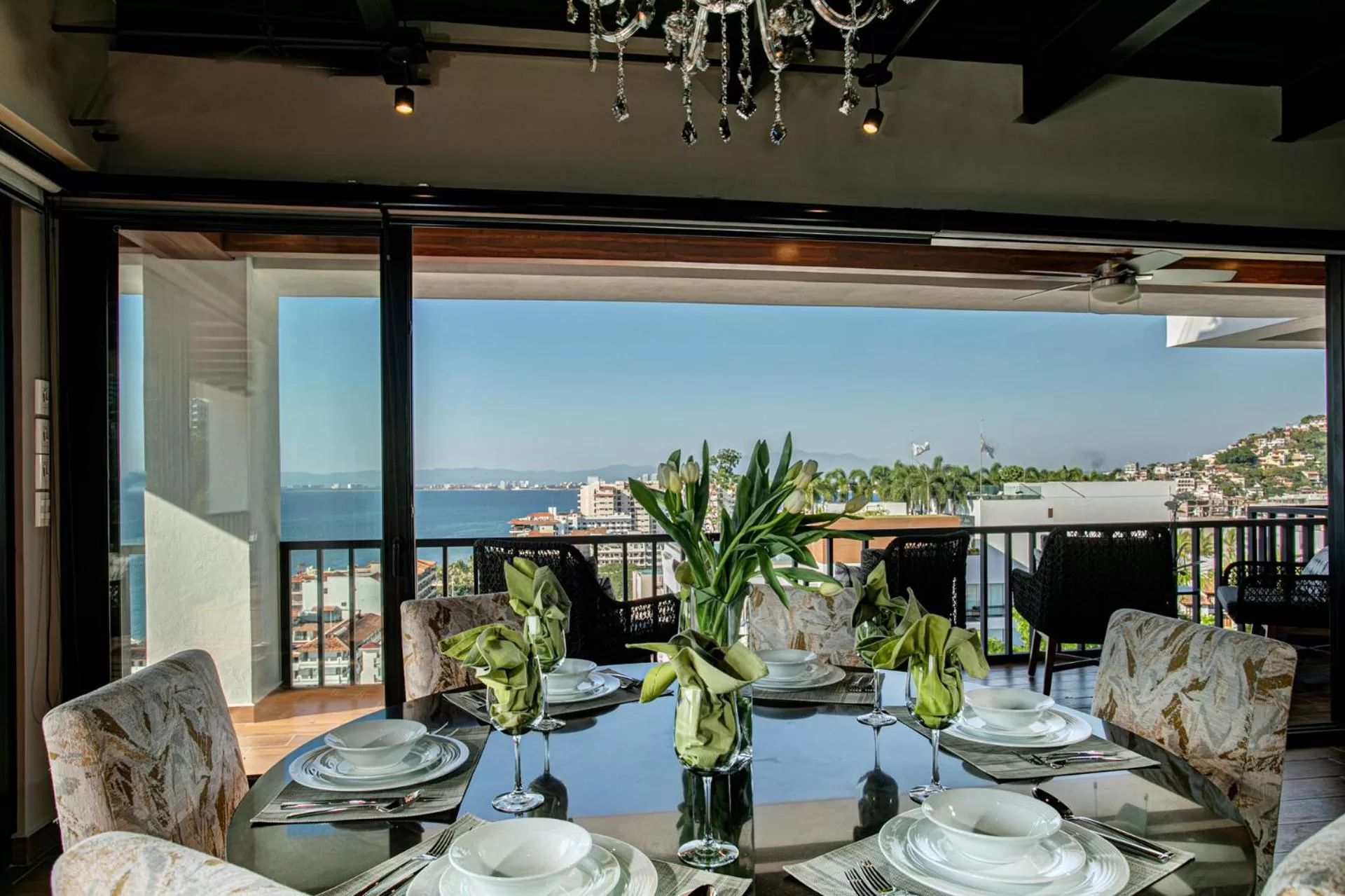 Living room in Pinnacle Resorts 179 - Adults Only