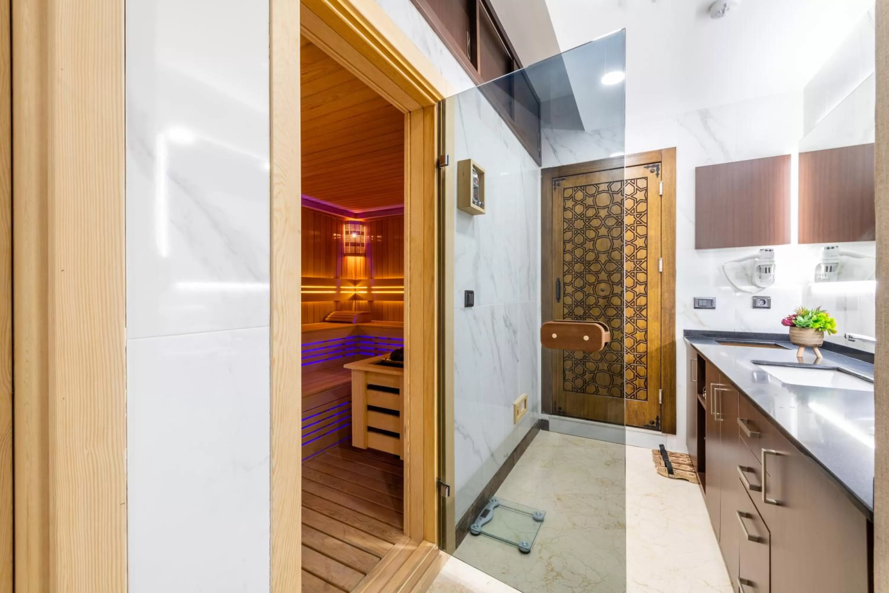 Sauna in Aprilis Deluxe Hotel