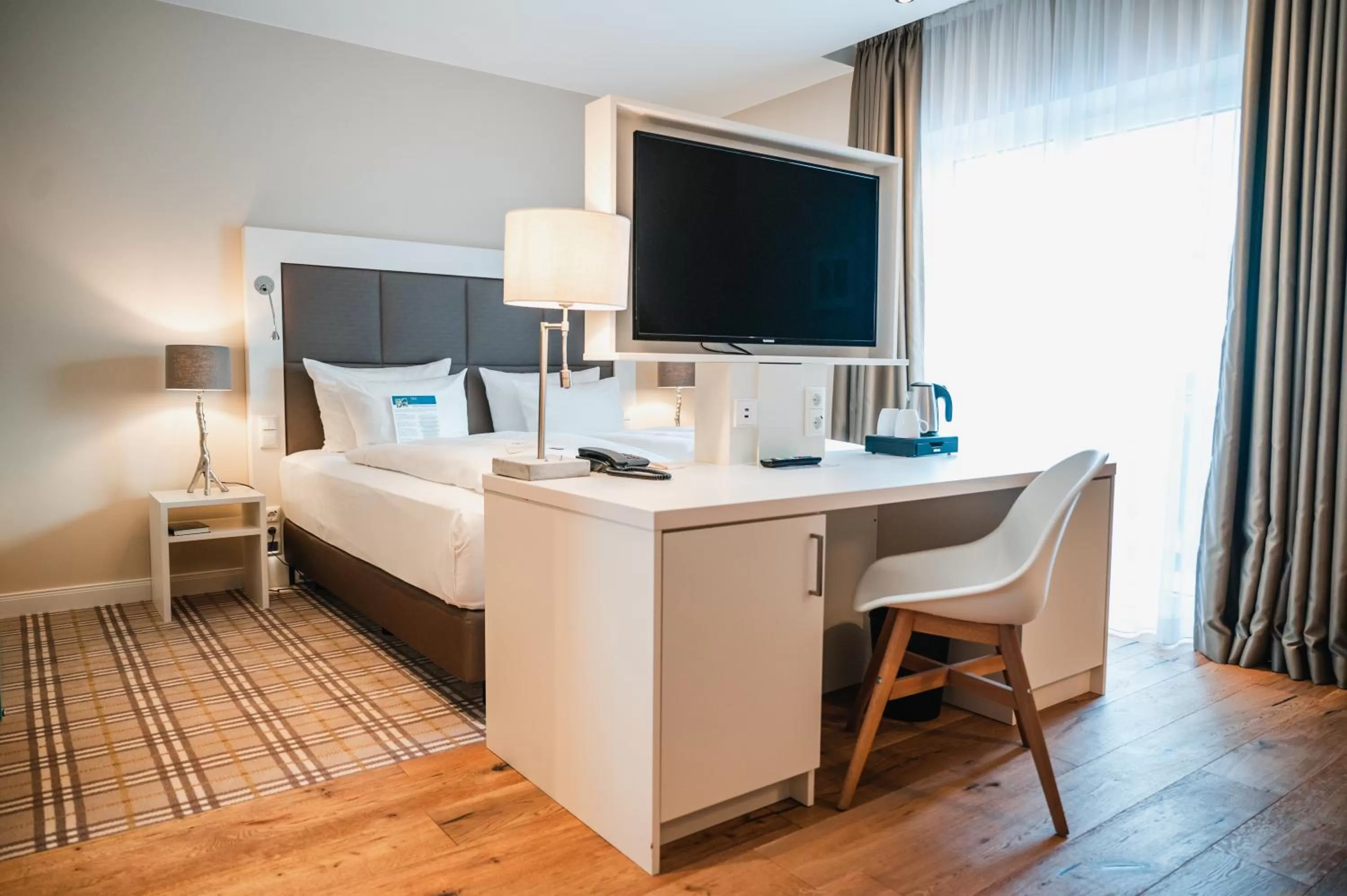 TV and multimedia, Bed in Hotel Birke, Ringhotel Kiel