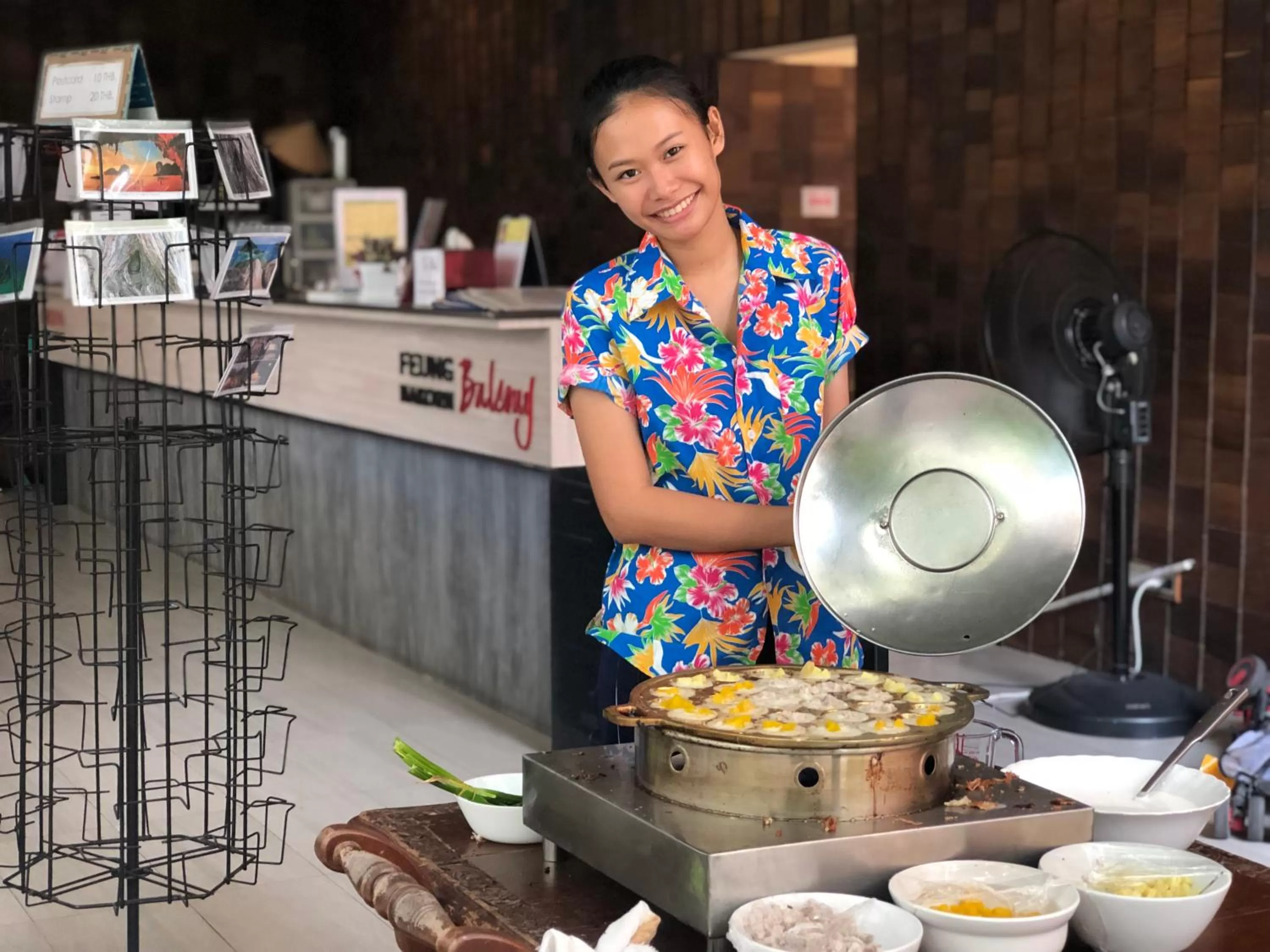 Staff in Feung Nakorn Balcony Rooms and Cafe