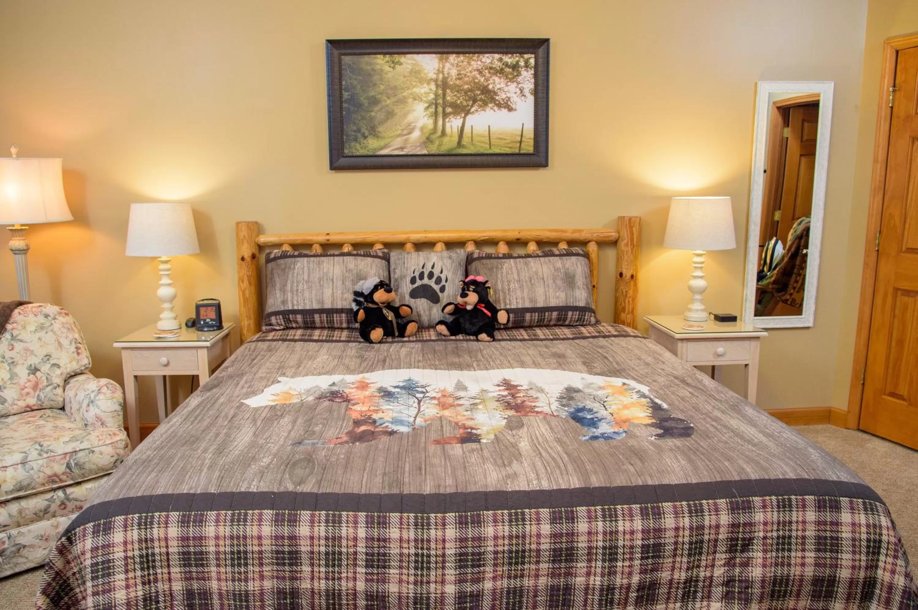 Bed in Berry Springs Lodge