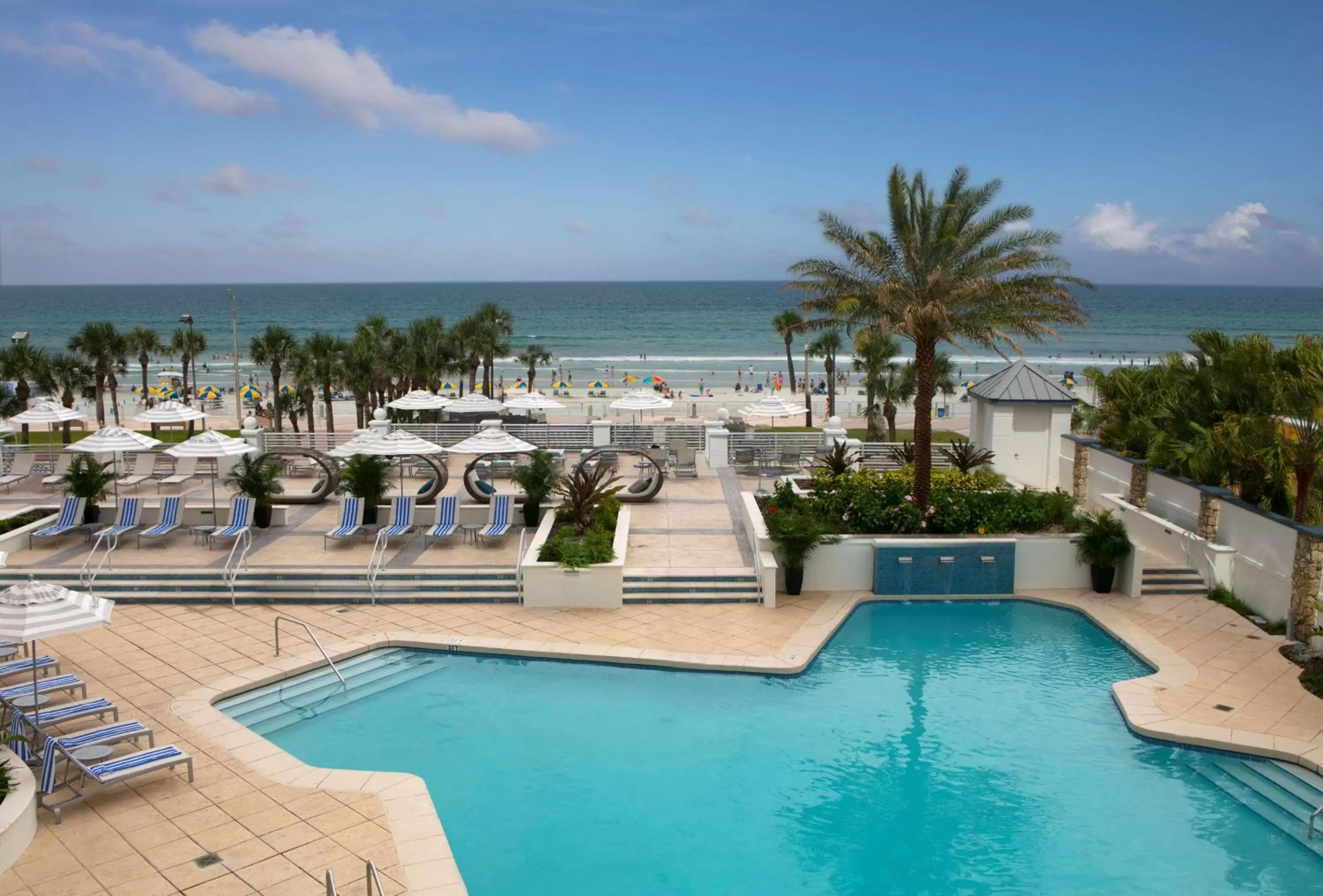 Pool view in Hilton Daytona Beach Resort