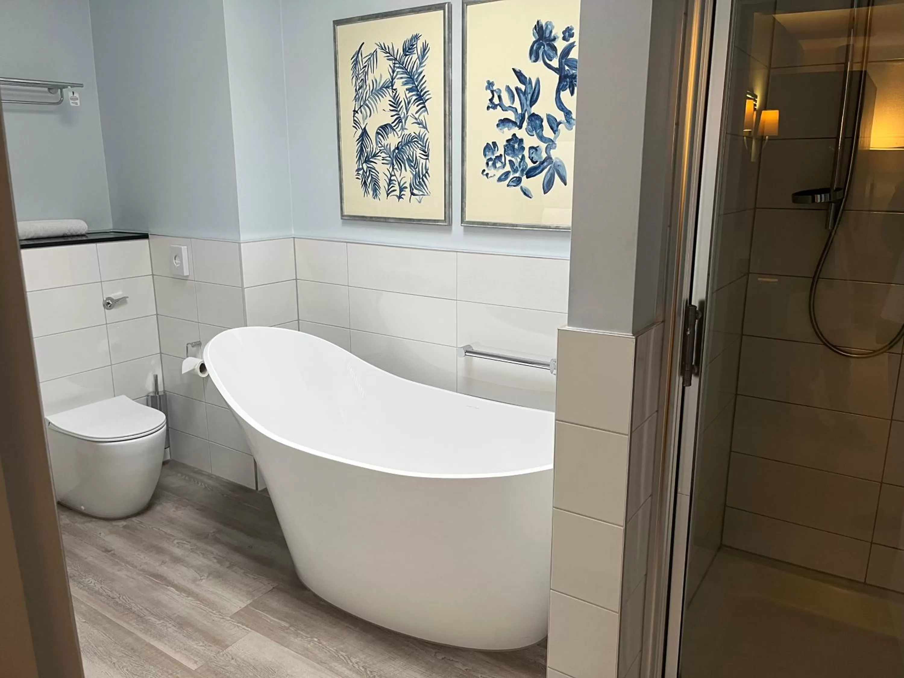 Bath in Hogarths Stone Manor