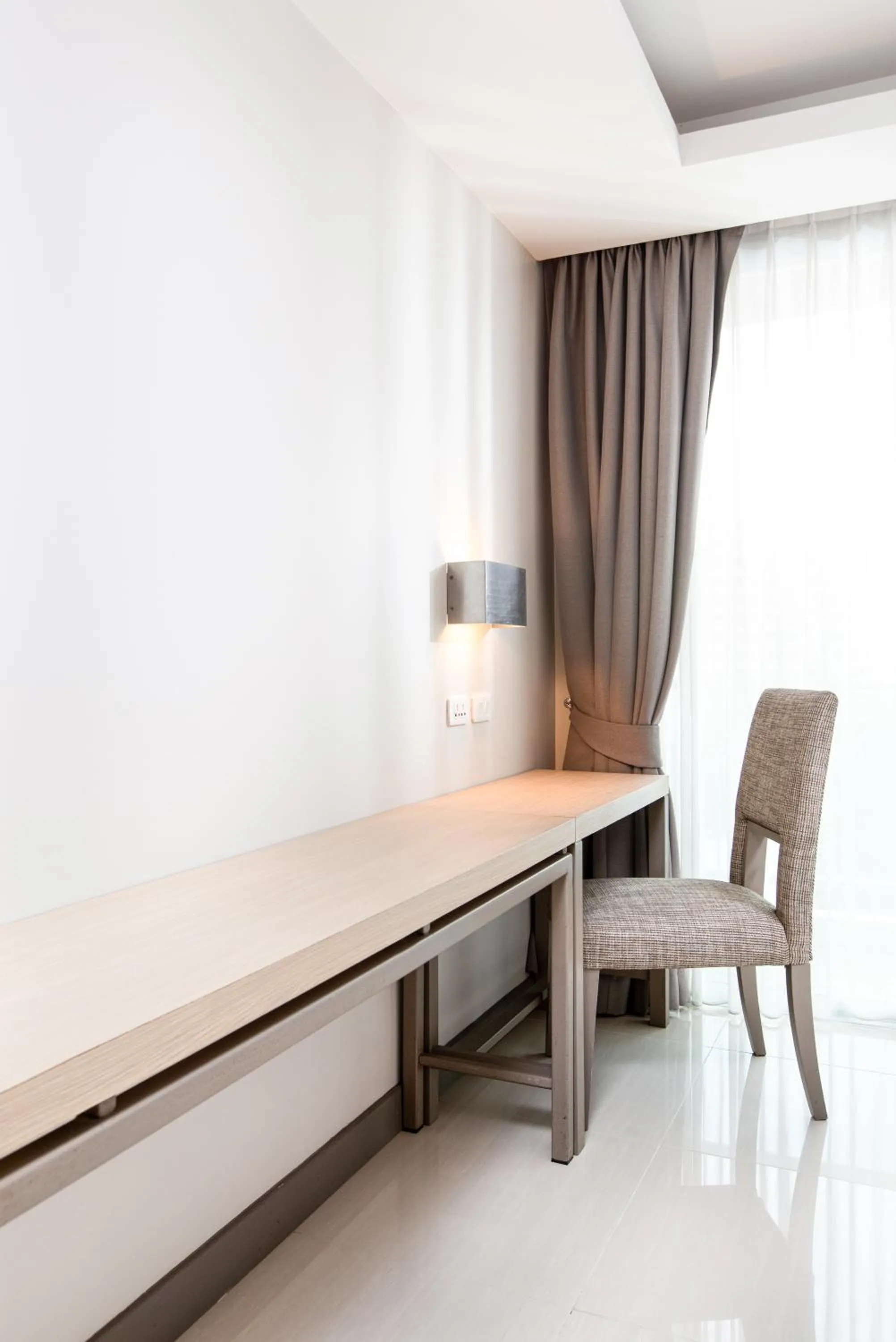 Seating area in Prima Hotel Pattaya